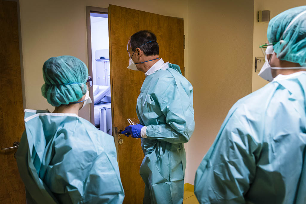 Urheberrechtlich geschuetzte Aufnahmen. Jede Verwendung ist honorarpflichtig und muss beim Urheber angezeigt werden!  [CREDIT: Lars Berg / WWW.LARSBERG.EU - Lars Berg, Von der Tinnenstrasse 13, 48145 Muenster, Germany, mobile +49 179 1379630, Bank: Commerzbank Mnster, IBAN: DE09 4008 0040 0600 9372 00 BIC: DRES DE FF 400, Finanzamt Muenster-Innenstadt, Steuernummer 337/5017/1774, USt-IdNr. DE247738150 - Verwendung nur gegen Namensnennung, Beleg und Honorar entsprechend aktueller MFMPreisliste zzgl. 7 Prozent MwSt - Bei der Verwendung ausserhalb journalistischer Berichterstattung (z.B. Werbung etc.) bitte vorher mit dem Autor Kontakt aufnehmen. Es wird grundsaetzlich keine Einholung von Persoenlichkeits-, Kunst- oder Markenrechten zugesichert, es sei denn, dies ist hier in der Bildbeschriftung ausdruecklich vermerkt. Die Einholung dieser Rechte obliegt dem Nutzer. Es gelten die unter WWW.LARSBERG.EU aufgefuehrten AGB. - NO MODEL RELEASE - ]