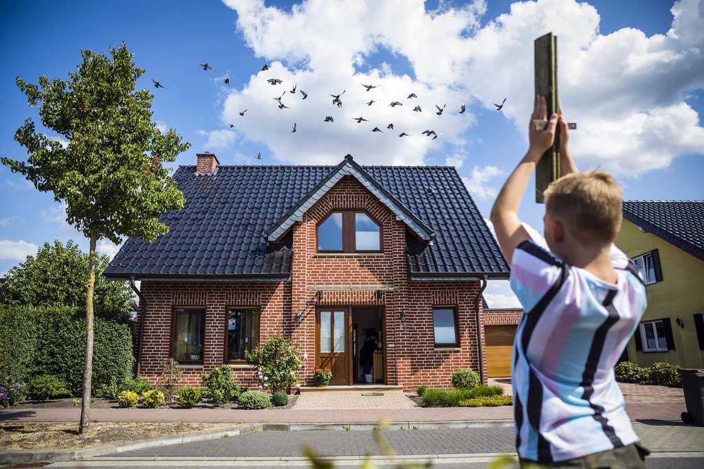 Urheberrechtlich Geschuetzte Aufnahmen.  [CREDIT: WWW.LARSBERG.EU Ê- Lars Berg, Von der Tinnenstrasse 13, 48145 Muenster, Germany, mobile +49 179 1379630, Bank: Dresdner Bank ÊKonto: 06 009 372 00, BLZ 400 800 40, IBAN: DE09 4008 0040 0600 9372 00 BIC: DRES DE FF 400, Finanzamt Muenster-Innenstadt, Steuernummer 337/5017/1774, USt-IdNr. DE247738150 - Verwendung nur gegen Namensnennung, Beleg und Honorar entsprechend aktueller MFMPreisliste zzgl. 7Prozent MwSt - Bei der Verwendung ausserhalb journalistischer Berichterstattung (z.B. Werbung etc.) bitte vorher mit dem Autor Kontakt aufnehmen. Es wird grundsaetzlich keine Einholung von Persoenlichkeits-, Kunst- oder Markenrechten zugesichert, es sei denn, dies ist hier in der Bildbeschriftung ausdruecklich vermerkt. Die Einholung dieser Rechte obliegt dem Nutzer. Es gelten die unter WWW.LARSBERG.EU aufgefhrten AGB`s. - NO MODEL RELEASE - ]