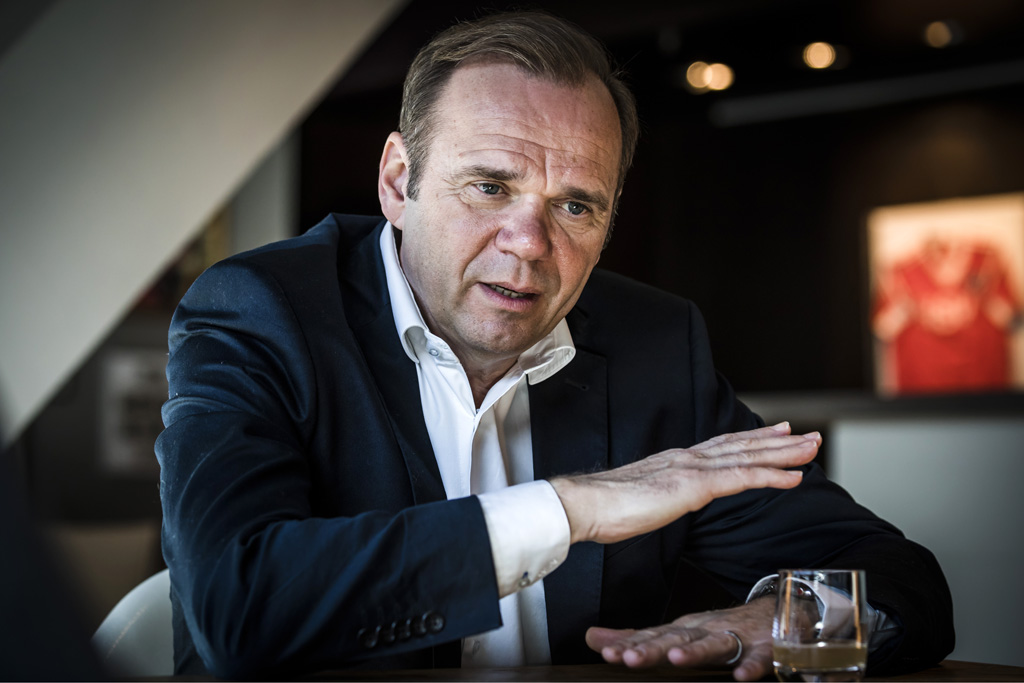 Urheberrechtlich geschuetzte Aufnahmen. Jede Verwendung ist honorarpflichtig und muss beim Urheber angezeigt werden!  [CREDIT: Lars Berg / WWW.LARSBERG.EU Ê- Lars Berg, Von der Tinnenstrasse 13, 48145 Muenster, Germany, mobile +49 179 1379630, Bank: Commerzbank Mnster, IBAN: DE09 4008 0040 0600 9372 00 BIC: DRES DE FF 400, Finanzamt Muenster-Innenstadt, Steuernummer 337/5017/1774, USt-IdNr. DE247738150 - Verwendung nur gegen Namensnennung, Beleg und Honorar entsprechend aktueller MFMPreisliste zzgl. 7 Prozent MwSt - Bei der Verwendung ausserhalb journalistischer Berichterstattung (z.B. Werbung etc.) bitte vorher mit dem Autor Kontakt aufnehmen. Es wird grundsaetzlich keine Einholung von Persoenlichkeits-, Kunst- oder Markenrechten zugesichert, es sei denn, dies ist hier in der Bildbeschriftung ausdruecklich vermerkt. Die Einholung dieser Rechte obliegt dem Nutzer. Es gelten die unter WWW.LARSBERG.EU aufgefhrten AGB. - NO MODEL RELEASE - ]