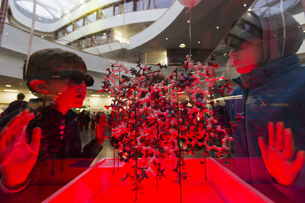 Urheberrechtlich Geschuetzte Aufnahmen.  [CREDIT: WWW.LARSBERG.EU Ê- Lars Berg, Von der Tinnenstrasse 13, 48145 Muenster, Germany, mobile +49 179 1379630, Bank: Dresdner Bank ÊKonto: 06 009 372 00, BLZ 400 800 40, IBAN: DE09 4008 0040 0600 9372 00 BIC: DRES DE FF 400, Finanzamt Muenster-Innenstadt, Steuernummer 337/5017/1774, USt-IdNr. DE247738150 - Verwendung nur gegen Namensnennung, Beleg und Honorar entsprechend aktueller MFMPreisliste zzgl. 7Prozent MwSt - Bei der Verwendung ausserhalb journalistischer Berichterstattung (z.B. Werbung etc.) bitte vorher mit dem Autor Kontakt aufnehmen. Es wird grundsaetzlich keine Einholung von Persoenlichkeits-, Kunst- oder Markenrechten zugesichert, es sei denn, dies ist hier in der Bildbeschriftung ausdruecklich vermerkt. Die Einholung dieser Rechte obliegt dem Nutzer. Es gelten die unter WWW.LARSBERG.EU aufgefhrten AGB`s. - NO MODEL RELEASE - ]