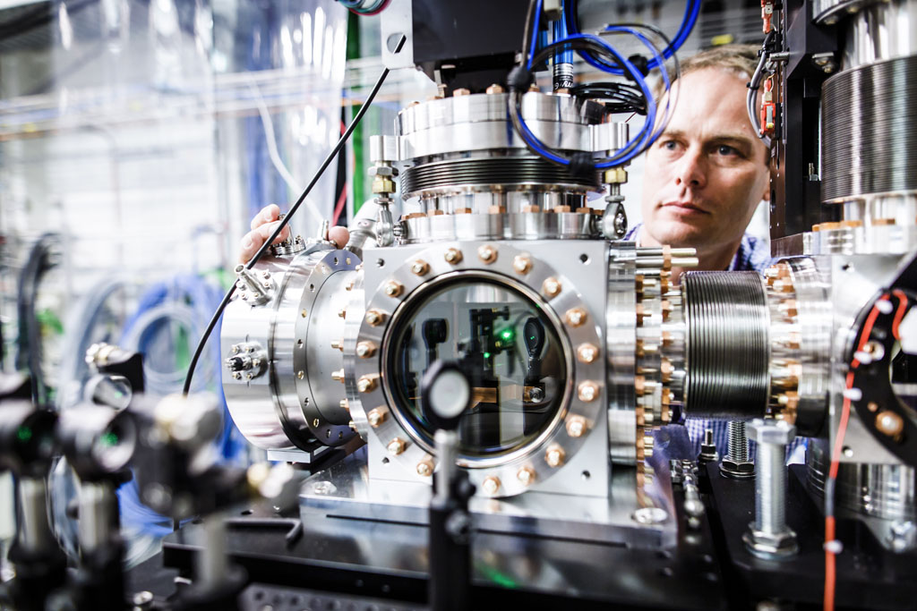 Urheberrechtlich Geschuetzte Aufnahmen.  [CREDIT: WWW.LARSBERG.EU Ê- Lars Berg, Von der Tinnenstrasse 13, 48145 Muenster, Germany, mobile +49 179 1379630, Bank: Dresdner Bank ÊKonto: 06 009 372 00, BLZ 400 800 40, IBAN: DE09 4008 0040 0600 9372 00 BIC: DRES DE FF 400, Finanzamt Muenster-Innenstadt, Steuernummer 337/5017/1774, USt-IdNr. DE247738150 - Verwendung nur gegen Namensnennung, Beleg und Honorar entsprechend aktueller MFMPreisliste zzgl. 7Prozent MwSt - Bei der Verwendung ausserhalb journalistischer Berichterstattung (z.B. Werbung etc.) bitte vorher mit dem Autor Kontakt aufnehmen. Es wird grundsaetzlich keine Einholung von Persoenlichkeits-, Kunst- oder Markenrechten zugesichert, es sei denn, dies ist hier in der Bildbeschriftung ausdruecklich vermerkt. Die Einholung dieser Rechte obliegt dem Nutzer. Es gelten die unter WWW.LARSBERG.EU aufgefhrten AGB`s. - NO MODEL RELEASE - ]