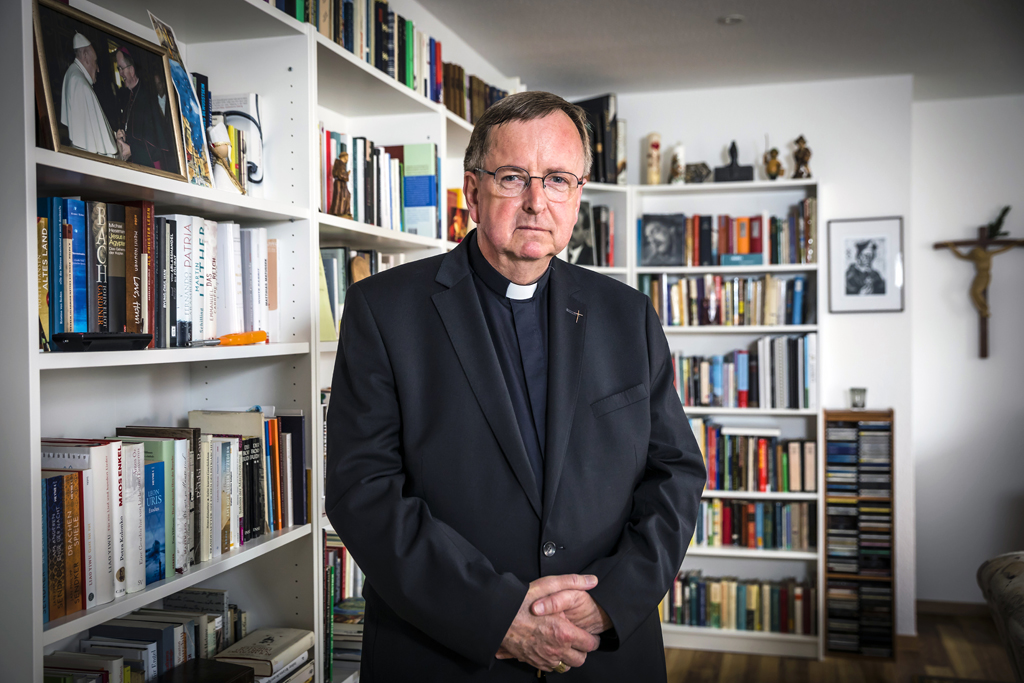 Urheberrechtlich geschuetzte Aufnahmen. Jede Verwendung ist honorarpflichtig und muss beim Urheber angezeigt werden!  [CREDIT: Lars Berg / WWW.LARSBERG.EU - Lars Berg, Von der Tinnenstrasse 13, 48145 Muenster, Germany, mobile +49 179 1379630, Bank: Commerzbank Mnster, IBAN: DE09 4008 0040 0600 9372 00 BIC: DRES DE FF 400, Finanzamt Muenster-Innenstadt, Steuernummer 337/5017/1774, USt-IdNr. DE247738150 - Verwendung nur gegen Namensnennung, Beleg und Honorar entsprechend aktueller MFMPreisliste zzgl. 7 Prozent MwSt - Bei der Verwendung ausserhalb journalistischer Berichterstattung (z.B. Werbung etc.) bitte vorher mit dem Autor Kontakt aufnehmen. Es wird grundsaetzlich keine Einholung von Persoenlichkeits-, Kunst- oder Markenrechten zugesichert, es sei denn, dies ist hier in der Bildbeschriftung ausdruecklich vermerkt. Die Einholung dieser Rechte obliegt dem Nutzer. Es gelten die unter WWW.LARSBERG.EU aufgefuehrten AGB. - NO MODEL RELEASE - ]