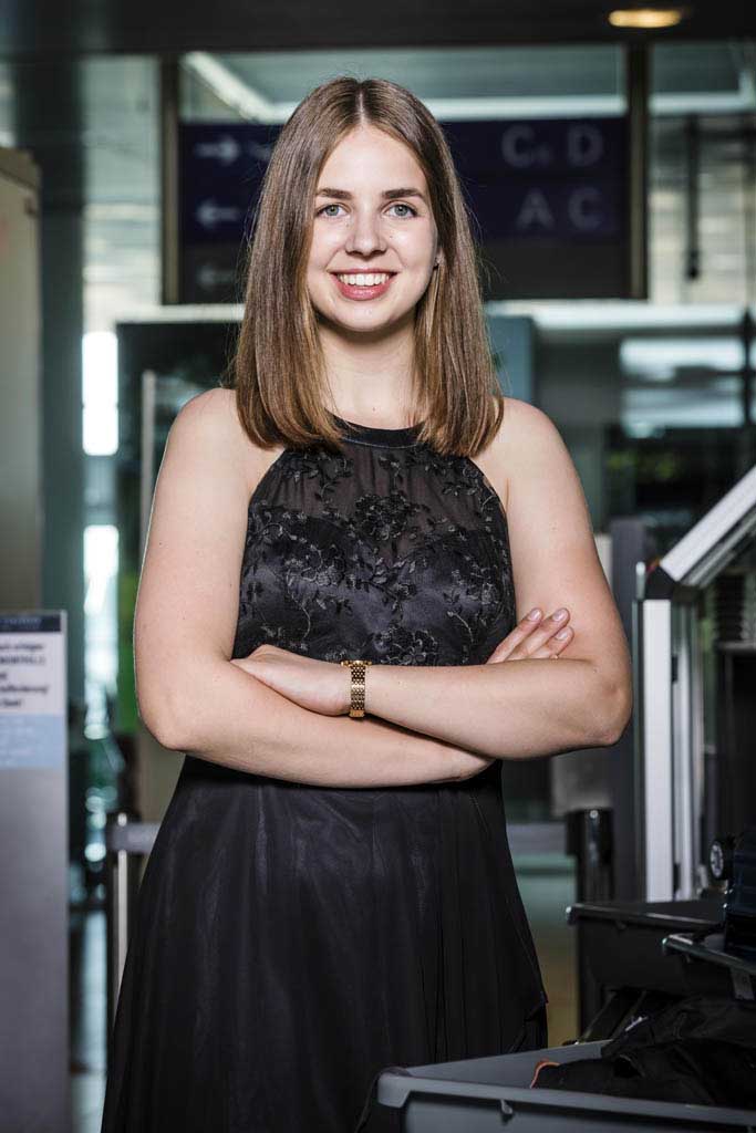 Urheberrechtlich geschuetzte Aufnahmen. Jede Verwendung ist honorarpflichtig und muss beim Urheber angezeigt werden!  [CREDIT: Lars Berg / WWW.LARSBERG.EU - Lars Berg, Von der Tinnenstrasse 13, 48145 Muenster, Germany, mobile +49 179 1379630, Bank: Commerzbank Mnster, IBAN: DE09 4008 0040 0600 9372 00 BIC: DRES DE FF 400, Finanzamt Muenster-Innenstadt, Steuernummer 337/5017/1774, USt-IdNr. DE247738150 - Verwendung nur gegen Namensnennung, Beleg und Honorar entsprechend aktueller MFMPreisliste zzgl. 7 Prozent MwSt - Bei der Verwendung ausserhalb journalistischer Berichterstattung (z.B. Werbung etc.) bitte vorher mit dem Autor Kontakt aufnehmen. Es wird grundsaetzlich keine Einholung von Persoenlichkeits-, Kunst- oder Markenrechten zugesichert, es sei denn, dies ist hier in der Bildbeschriftung ausdruecklich vermerkt. Die Einholung dieser Rechte obliegt dem Nutzer. Es gelten die unter WWW.LARSBERG.EU aufgefuehrten AGB. - NO MODEL RELEASE - ]