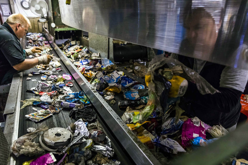 Urheberrechtlich geschuetzte Aufnahmen. Jede Verwendung ist honorarpflichtig und muss beim Urheber angezeigt werden!  [CREDIT: Lars Berg / WWW.LARSBERG.EU - Lars Berg, Von der Tinnenstrasse 13, 48145 Muenster, Germany, mobile +49 179 1379630, Bank: Commerzbank Mnster, IBAN: DE09 4008 0040 0600 9372 00 BIC: DRES DE FF 400, Finanzamt Muenster-Innenstadt, Steuernummer 337/5017/1774, USt-IdNr. DE247738150 - Verwendung nur gegen Namensnennung, Beleg und Honorar entsprechend aktueller MFMPreisliste zzgl. 7 Prozent MwSt - Bei der Verwendung ausserhalb journalistischer Berichterstattung (z.B. Werbung etc.) bitte vorher mit dem Autor Kontakt aufnehmen. Es wird grundsaetzlich keine Einholung von Persoenlichkeits-, Kunst- oder Markenrechten zugesichert, es sei denn, dies ist hier in der Bildbeschriftung ausdruecklich vermerkt. Die Einholung dieser Rechte obliegt dem Nutzer. Es gelten die unter WWW.LARSBERG.EU aufgefuehrten AGB. - NO MODEL RELEASE - ]