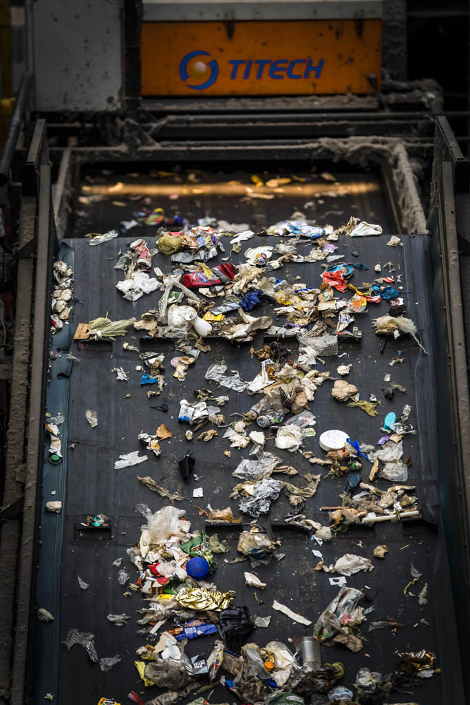 Urheberrechtlich geschuetzte Aufnahmen. Jede Verwendung ist honorarpflichtig und muss beim Urheber angezeigt werden!  [CREDIT: Lars Berg / WWW.LARSBERG.EU - Lars Berg, Von der Tinnenstrasse 13, 48145 Muenster, Germany, mobile +49 179 1379630, Bank: Commerzbank Mnster, IBAN: DE09 4008 0040 0600 9372 00 BIC: DRES DE FF 400, Finanzamt Muenster-Innenstadt, Steuernummer 337/5017/1774, USt-IdNr. DE247738150 - Verwendung nur gegen Namensnennung, Beleg und Honorar entsprechend aktueller MFMPreisliste zzgl. 7 Prozent MwSt - Bei der Verwendung ausserhalb journalistischer Berichterstattung (z.B. Werbung etc.) bitte vorher mit dem Autor Kontakt aufnehmen. Es wird grundsaetzlich keine Einholung von Persoenlichkeits-, Kunst- oder Markenrechten zugesichert, es sei denn, dies ist hier in der Bildbeschriftung ausdruecklich vermerkt. Die Einholung dieser Rechte obliegt dem Nutzer. Es gelten die unter WWW.LARSBERG.EU aufgefuehrten AGB. - NO MODEL RELEASE - ]