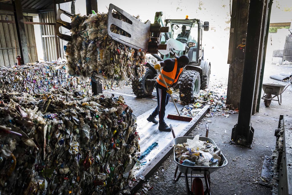 Urheberrechtlich geschuetzte Aufnahmen. Jede Verwendung ist honorarpflichtig und muss beim Urheber angezeigt werden!  [CREDIT: Lars Berg / WWW.LARSBERG.EU - Lars Berg, Von der Tinnenstrasse 13, 48145 Muenster, Germany, mobile +49 179 1379630, Bank: Commerzbank Mnster, IBAN: DE09 4008 0040 0600 9372 00 BIC: DRES DE FF 400, Finanzamt Muenster-Innenstadt, Steuernummer 337/5017/1774, USt-IdNr. DE247738150 - Verwendung nur gegen Namensnennung, Beleg und Honorar entsprechend aktueller MFMPreisliste zzgl. 7 Prozent MwSt - Bei der Verwendung ausserhalb journalistischer Berichterstattung (z.B. Werbung etc.) bitte vorher mit dem Autor Kontakt aufnehmen. Es wird grundsaetzlich keine Einholung von Persoenlichkeits-, Kunst- oder Markenrechten zugesichert, es sei denn, dies ist hier in der Bildbeschriftung ausdruecklich vermerkt. Die Einholung dieser Rechte obliegt dem Nutzer. Es gelten die unter WWW.LARSBERG.EU aufgefuehrten AGB. - NO MODEL RELEASE - ]