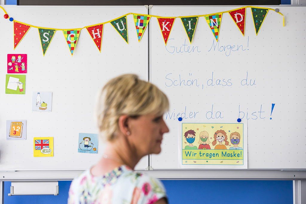 Urheberrechtlich geschuetzte Aufnahmen. Jede Verwendung ist honorarpflichtig und muss beim Urheber angezeigt werden!  [CREDIT: Lars Berg / WWW.LARSBERG.EU - Lars Berg, Von der Tinnenstrasse 13, 48145 Muenster, Germany, mobile +49 179 1379630, Bank: Commerzbank Mnster, IBAN: DE09 4008 0040 0600 9372 00 BIC: DRES DE FF 400, Finanzamt Muenster-Innenstadt, Steuernummer 337/5017/1774, USt-IdNr. DE247738150 - Verwendung nur gegen Namensnennung, Beleg und Honorar entsprechend aktueller MFMPreisliste zzgl. 7 Prozent MwSt - Bei der Verwendung ausserhalb journalistischer Berichterstattung (z.B. Werbung etc.) bitte vorher mit dem Autor Kontakt aufnehmen. Es wird grundsaetzlich keine Einholung von Persoenlichkeits-, Kunst- oder Markenrechten zugesichert, es sei denn, dies ist hier in der Bildbeschriftung ausdruecklich vermerkt. Die Einholung dieser Rechte obliegt dem Nutzer. Es gelten die unter WWW.LARSBERG.EU aufgefuehrten AGB. - NO MODEL RELEASE - ]