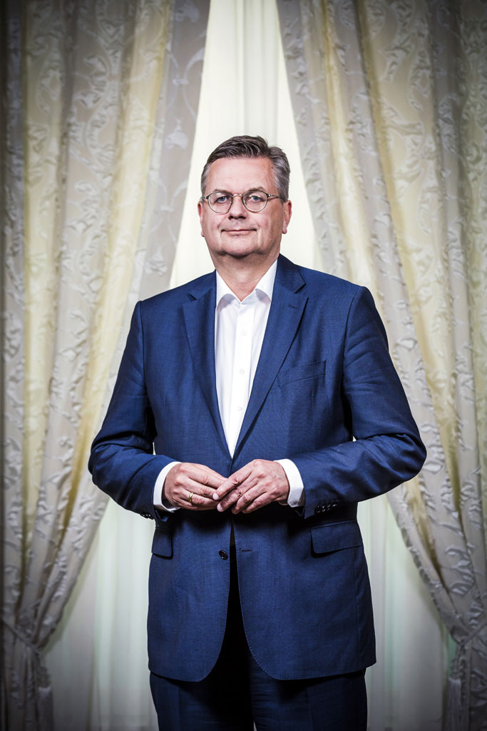 Urheberrechtlich geschuetzte Aufnahmen. Jede Verwendung ist honorarpflichtig und muss beim Urheber angezeigt werden!  [CREDIT: Lars Berg / WWW.LARSBERG.EU - Lars Berg, Von der Tinnenstrasse 13, 48145 Muenster, Germany, mobile +49 179 1379630, Bank: Commerzbank Mnster, IBAN: DE09 4008 0040 0600 9372 00 BIC: DRES DE FF 400, Finanzamt Muenster-Innenstadt, Steuernummer 337/5017/1774, USt-IdNr. DE247738150 - Verwendung nur gegen Namensnennung, Beleg und Honorar entsprechend aktueller MFMPreisliste zzgl. 7 Prozent MwSt - Bei der Verwendung ausserhalb journalistischer Berichterstattung (z.B. Werbung etc.) bitte vorher mit dem Autor Kontakt aufnehmen. Es wird grundsaetzlich keine Einholung von Persoenlichkeits-, Kunst- oder Markenrechten zugesichert, es sei denn, dies ist hier in der Bildbeschriftung ausdruecklich vermerkt. Die Einholung dieser Rechte obliegt dem Nutzer. Es gelten die unter WWW.LARSBERG.EU aufgefuehrten AGB. - NO MODEL RELEASE - ]