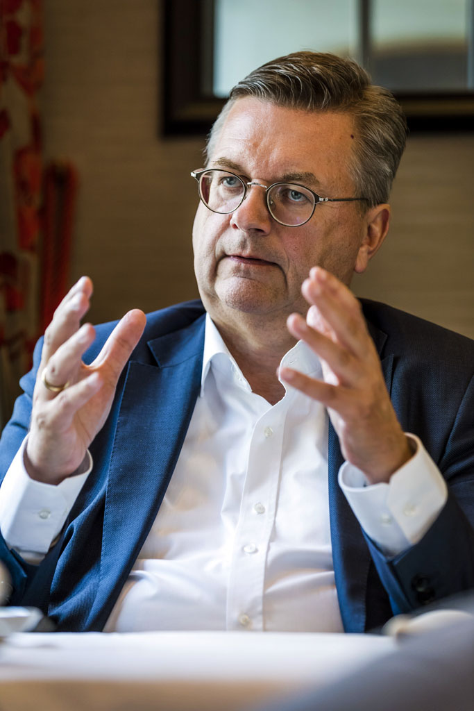 Urheberrechtlich geschuetzte Aufnahmen. Jede Verwendung ist honorarpflichtig und muss beim Urheber angezeigt werden!  [CREDIT: Lars Berg / WWW.LARSBERG.EU - Lars Berg, Von der Tinnenstrasse 13, 48145 Muenster, Germany, mobile +49 179 1379630, Bank: Commerzbank Mnster, IBAN: DE09 4008 0040 0600 9372 00 BIC: DRES DE FF 400, Finanzamt Muenster-Innenstadt, Steuernummer 337/5017/1774, USt-IdNr. DE247738150 - Verwendung nur gegen Namensnennung, Beleg und Honorar entsprechend aktueller MFMPreisliste zzgl. 7 Prozent MwSt - Bei der Verwendung ausserhalb journalistischer Berichterstattung (z.B. Werbung etc.) bitte vorher mit dem Autor Kontakt aufnehmen. Es wird grundsaetzlich keine Einholung von Persoenlichkeits-, Kunst- oder Markenrechten zugesichert, es sei denn, dies ist hier in der Bildbeschriftung ausdruecklich vermerkt. Die Einholung dieser Rechte obliegt dem Nutzer. Es gelten die unter WWW.LARSBERG.EU aufgefuehrten AGB. - NO MODEL RELEASE - ]