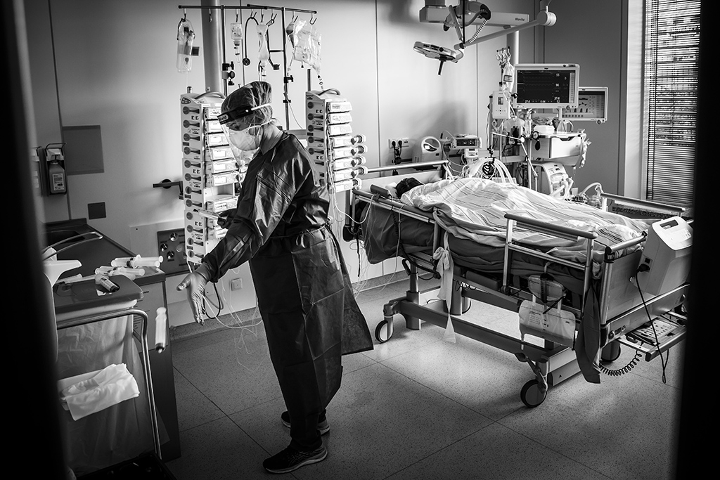 Urheberrechtlich geschuetzte Aufnahmen. Jede Verwendung ist honorarpflichtig und muss beim Urheber angezeigt werden!  [CREDIT: Lars Berg / WWW.LARSBERG.EU - Lars Berg, Von der Tinnenstrasse 13, 48145 Muenster, Germany, mobile +49 179 1379630, Bank: Commerzbank Mnster, IBAN: DE09 4008 0040 0600 9372 00 BIC: DRES DE FF 400, Finanzamt Muenster-Innenstadt, Steuernummer 337/5017/1774, USt-IdNr. DE247738150 - Verwendung nur gegen Namensnennung, Beleg und Honorar entsprechend aktueller MFMPreisliste zzgl. 7 Prozent MwSt - Bei der Verwendung ausserhalb journalistischer Berichterstattung (z.B. Werbung etc.) bitte vorher mit dem Autor Kontakt aufnehmen. Es wird grundsaetzlich keine Einholung von Persoenlichkeits-, Kunst- oder Markenrechten zugesichert, es sei denn, dies ist hier in der Bildbeschriftung ausdruecklich vermerkt. Die Einholung dieser Rechte obliegt dem Nutzer. Es gelten die unter WWW.LARSBERG.EU aufgefuehrten AGB. - NO MODEL RELEASE - ]