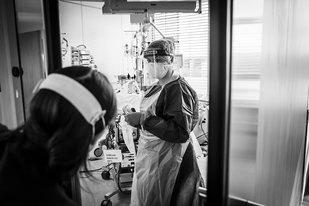 Urheberrechtlich geschuetzte Aufnahmen. Jede Verwendung ist honorarpflichtig und muss beim Urheber angezeigt werden!  [CREDIT: Lars Berg / WWW.LARSBERG.EU - Lars Berg, Von der Tinnenstrasse 13, 48145 Muenster, Germany, mobile +49 179 1379630, Bank: Commerzbank Mnster, IBAN: DE09 4008 0040 0600 9372 00 BIC: DRES DE FF 400, Finanzamt Muenster-Innenstadt, Steuernummer 337/5017/1774, USt-IdNr. DE247738150 - Verwendung nur gegen Namensnennung, Beleg und Honorar entsprechend aktueller MFMPreisliste zzgl. 7 Prozent MwSt - Bei der Verwendung ausserhalb journalistischer Berichterstattung (z.B. Werbung etc.) bitte vorher mit dem Autor Kontakt aufnehmen. Es wird grundsaetzlich keine Einholung von Persoenlichkeits-, Kunst- oder Markenrechten zugesichert, es sei denn, dies ist hier in der Bildbeschriftung ausdruecklich vermerkt. Die Einholung dieser Rechte obliegt dem Nutzer. Es gelten die unter WWW.LARSBERG.EU aufgefuehrten AGB. - NO MODEL RELEASE - ]