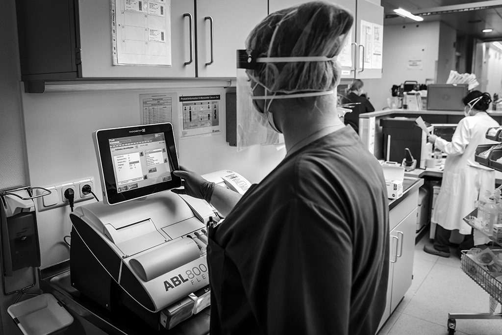 Urheberrechtlich geschuetzte Aufnahmen. Jede Verwendung ist honorarpflichtig und muss beim Urheber angezeigt werden!  [CREDIT: Lars Berg / WWW.LARSBERG.EU - Lars Berg, Von der Tinnenstrasse 13, 48145 Muenster, Germany, mobile +49 179 1379630, Bank: Commerzbank Mnster, IBAN: DE09 4008 0040 0600 9372 00 BIC: DRES DE FF 400, Finanzamt Muenster-Innenstadt, Steuernummer 337/5017/1774, USt-IdNr. DE247738150 - Verwendung nur gegen Namensnennung, Beleg und Honorar entsprechend aktueller MFMPreisliste zzgl. 7 Prozent MwSt - Bei der Verwendung ausserhalb journalistischer Berichterstattung (z.B. Werbung etc.) bitte vorher mit dem Autor Kontakt aufnehmen. Es wird grundsaetzlich keine Einholung von Persoenlichkeits-, Kunst- oder Markenrechten zugesichert, es sei denn, dies ist hier in der Bildbeschriftung ausdruecklich vermerkt. Die Einholung dieser Rechte obliegt dem Nutzer. Es gelten die unter WWW.LARSBERG.EU aufgefuehrten AGB. - NO MODEL RELEASE - ]