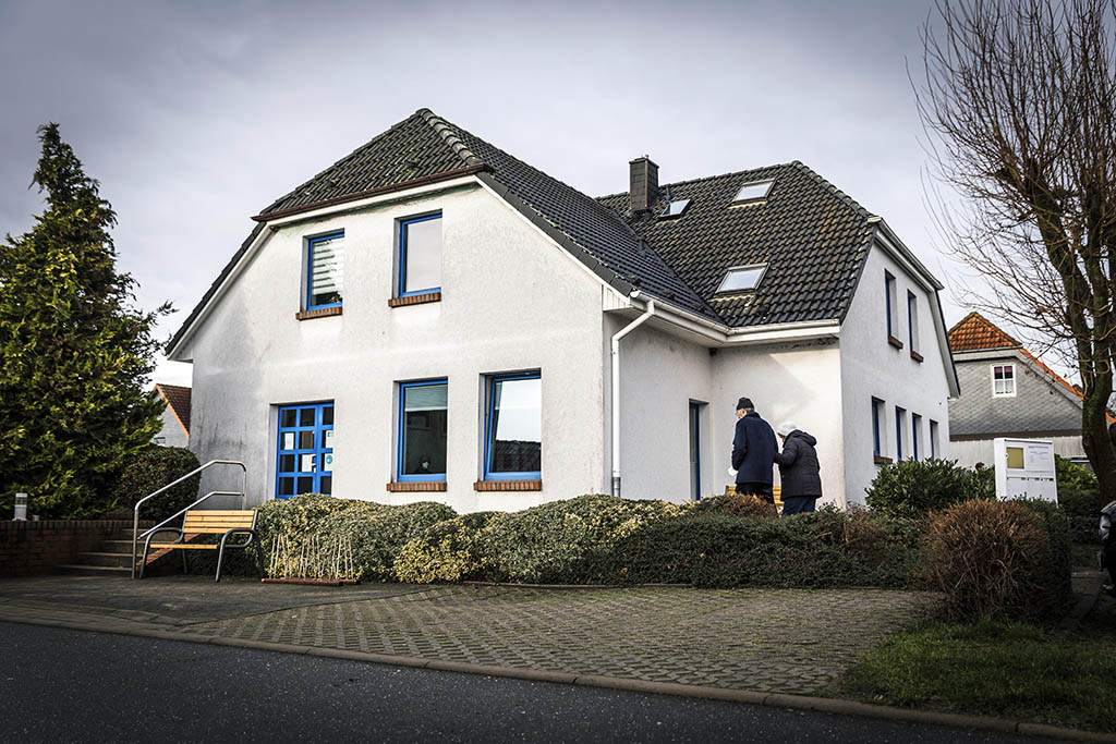 Urheberrechtlich geschuetzte Aufnahmen. Jede Verwendung ist honorarpflichtig und muss beim Urheber angezeigt werden!  [CREDIT: Lars Berg / WWW.LARSBERG.EU - Lars Berg, Von der Tinnenstrasse 13, 48145 Muenster, Germany, mobile +49 179 1379630, Bank: Commerzbank Mnster, IBAN: DE09 4008 0040 0600 9372 00 BIC: DRES DE FF 400, Finanzamt Muenster-Innenstadt, Steuernummer 337/5017/1774, USt-IdNr. DE247738150 - Verwendung nur gegen Namensnennung, Beleg und Honorar entsprechend aktueller MFMPreisliste zzgl. 7 Prozent MwSt - Bei der Verwendung ausserhalb journalistischer Berichterstattung (z.B. Werbung etc.) bitte vorher mit dem Autor Kontakt aufnehmen. Es wird grundsaetzlich keine Einholung von Persoenlichkeits-, Kunst- oder Markenrechten zugesichert, es sei denn, dies ist hier in der Bildbeschriftung ausdruecklich vermerkt. Die Einholung dieser Rechte obliegt dem Nutzer. Es gelten die unter WWW.LARSBERG.EU aufgefuehrten AGB. - NO MODEL RELEASE - ]