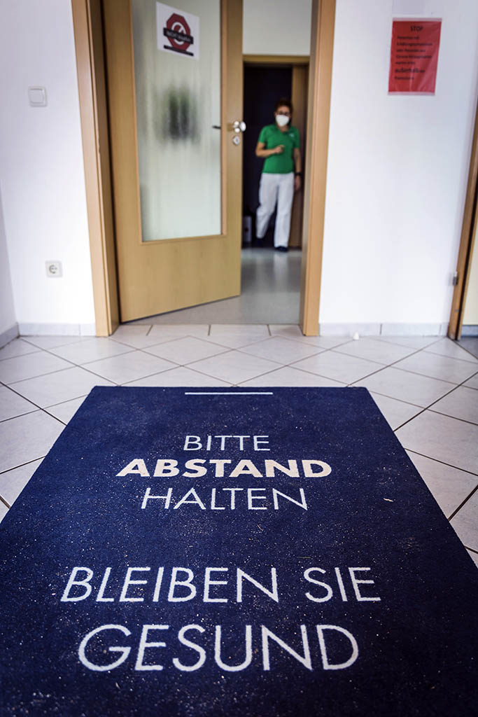 Urheberrechtlich geschuetzte Aufnahmen. Jede Verwendung ist honorarpflichtig und muss beim Urheber angezeigt werden!  [CREDIT: Lars Berg / WWW.LARSBERG.EU - Lars Berg, Von der Tinnenstrasse 13, 48145 Muenster, Germany, mobile +49 179 1379630, Bank: Commerzbank Mnster, IBAN: DE09 4008 0040 0600 9372 00 BIC: DRES DE FF 400, Finanzamt Muenster-Innenstadt, Steuernummer 337/5017/1774, USt-IdNr. DE247738150 - Verwendung nur gegen Namensnennung, Beleg und Honorar entsprechend aktueller MFMPreisliste zzgl. 7 Prozent MwSt - Bei der Verwendung ausserhalb journalistischer Berichterstattung (z.B. Werbung etc.) bitte vorher mit dem Autor Kontakt aufnehmen. Es wird grundsaetzlich keine Einholung von Persoenlichkeits-, Kunst- oder Markenrechten zugesichert, es sei denn, dies ist hier in der Bildbeschriftung ausdruecklich vermerkt. Die Einholung dieser Rechte obliegt dem Nutzer. Es gelten die unter WWW.LARSBERG.EU aufgefuehrten AGB. - NO MODEL RELEASE - ]