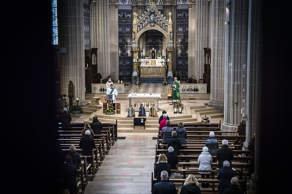 Urheberrechtlich geschuetzte Aufnahmen. Jede Verwendung ist honorarpflichtig und muss beim Urheber angezeigt werden!  [CREDIT: Lars Berg / WWW.LARSBERG.EU - Lars Berg, Von der Tinnenstrasse 13, 48145 Muenster, Germany, mobile +49 179 1379630, Bank: Commerzbank Mnster, IBAN: DE09 4008 0040 0600 9372 00 BIC: DRES DE FF 400, Finanzamt Muenster-Innenstadt, Steuernummer 337/5017/1774, USt-IdNr. DE247738150 - Verwendung nur gegen Namensnennung, Beleg und Honorar entsprechend aktueller MFMPreisliste zzgl. 7 Prozent MwSt - Bei der Verwendung ausserhalb journalistischer Berichterstattung (z.B. Werbung etc.) bitte vorher mit dem Autor Kontakt aufnehmen. Es wird grundsaetzlich keine Einholung von Persoenlichkeits-, Kunst- oder Markenrechten zugesichert, es sei denn, dies ist hier in der Bildbeschriftung ausdruecklich vermerkt. Die Einholung dieser Rechte obliegt dem Nutzer. Es gelten die unter WWW.LARSBERG.EU aufgefuehrten AGB. - NO MODEL RELEASE - ]
