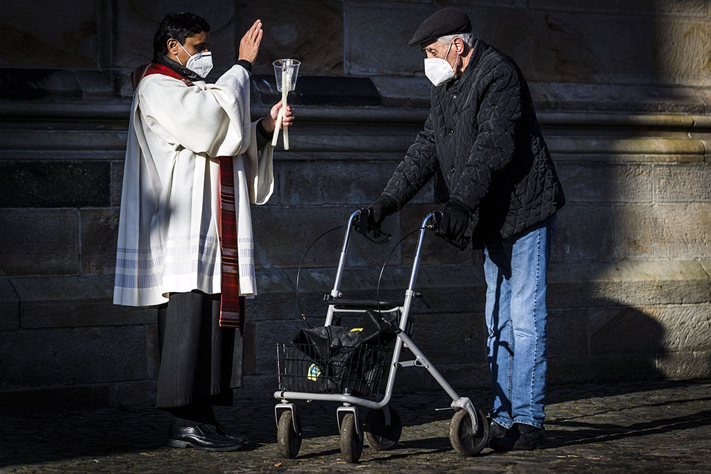 Urheberrechtlich geschuetzte Aufnahmen. Jede Verwendung ist honorarpflichtig und muss beim Urheber angezeigt werden!  [CREDIT: Lars Berg / WWW.LARSBERG.EU - Lars Berg, Von der Tinnenstrasse 13, 48145 Muenster, Germany, mobile +49 179 1379630, Bank: Commerzbank Mnster, IBAN: DE09 4008 0040 0600 9372 00 BIC: DRES DE FF 400, Finanzamt Muenster-Innenstadt, Steuernummer 337/5017/1774, USt-IdNr. DE247738150 - Verwendung nur gegen Namensnennung, Beleg und Honorar entsprechend aktueller MFMPreisliste zzgl. 7 Prozent MwSt - Bei der Verwendung ausserhalb journalistischer Berichterstattung (z.B. Werbung etc.) bitte vorher mit dem Autor Kontakt aufnehmen. Es wird grundsaetzlich keine Einholung von Persoenlichkeits-, Kunst- oder Markenrechten zugesichert, es sei denn, dies ist hier in der Bildbeschriftung ausdruecklich vermerkt. Die Einholung dieser Rechte obliegt dem Nutzer. Es gelten die unter WWW.LARSBERG.EU aufgefuehrten AGB. - NO MODEL RELEASE - ]