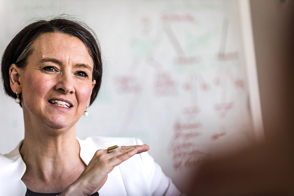 Urheberrechtlich geschuetzte Aufnahmen. Jede Verwendung ist honorarpflichtig und muss beim Urheber angezeigt werden!  [CREDIT: Lars Berg / WWW.LARSBERG.EU - Lars Berg, Von der Tinnenstrasse 13, 48145 Muenster, Germany, mobile +49 179 1379630, Bank: Commerzbank Mnster, IBAN: DE09 4008 0040 0600 9372 00 BIC: DRES DE FF 400, Finanzamt Muenster-Innenstadt, Steuernummer 337/5017/1774, USt-IdNr. DE247738150 - Verwendung nur gegen Namensnennung, Beleg und Honorar entsprechend aktueller MFMPreisliste zzgl. 7 Prozent MwSt - Bei der Verwendung ausserhalb journalistischer Berichterstattung (z.B. Werbung etc.) bitte vorher mit dem Autor Kontakt aufnehmen. Es wird grundsaetzlich keine Einholung von Persoenlichkeits-, Kunst- oder Markenrechten zugesichert, es sei denn, dies ist hier in der Bildbeschriftung ausdruecklich vermerkt. Die Einholung dieser Rechte obliegt dem Nutzer. Es gelten die unter WWW.LARSBERG.EU aufgefuehrten AGB. - NO MODEL RELEASE - ]