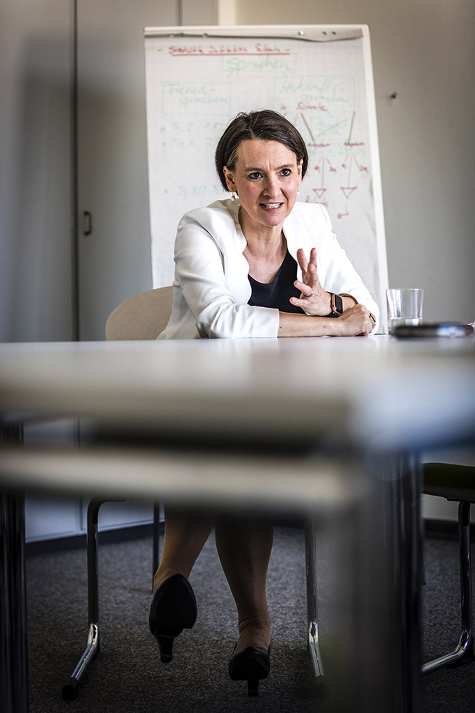 Urheberrechtlich geschuetzte Aufnahmen. Jede Verwendung ist honorarpflichtig und muss beim Urheber angezeigt werden!  [CREDIT: Lars Berg / WWW.LARSBERG.EU - Lars Berg, Von der Tinnenstrasse 13, 48145 Muenster, Germany, mobile +49 179 1379630, Bank: Commerzbank Mnster, IBAN: DE09 4008 0040 0600 9372 00 BIC: DRES DE FF 400, Finanzamt Muenster-Innenstadt, Steuernummer 337/5017/1774, USt-IdNr. DE247738150 - Verwendung nur gegen Namensnennung, Beleg und Honorar entsprechend aktueller MFMPreisliste zzgl. 7 Prozent MwSt - Bei der Verwendung ausserhalb journalistischer Berichterstattung (z.B. Werbung etc.) bitte vorher mit dem Autor Kontakt aufnehmen. Es wird grundsaetzlich keine Einholung von Persoenlichkeits-, Kunst- oder Markenrechten zugesichert, es sei denn, dies ist hier in der Bildbeschriftung ausdruecklich vermerkt. Die Einholung dieser Rechte obliegt dem Nutzer. Es gelten die unter WWW.LARSBERG.EU aufgefuehrten AGB. - NO MODEL RELEASE - ]