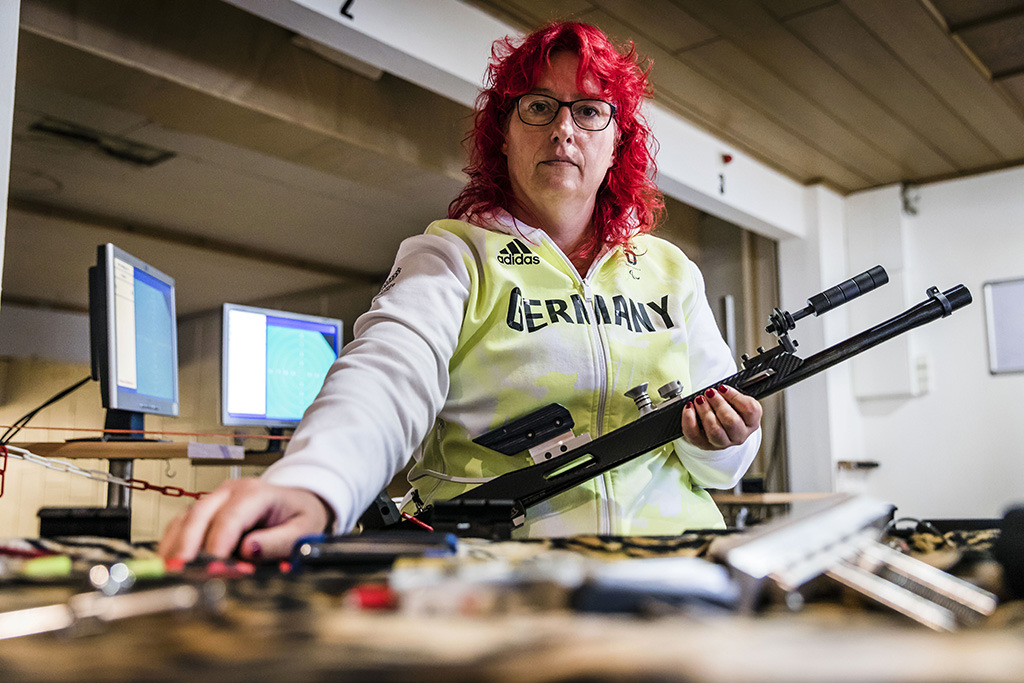 Urheberrechtlich geschuetzte Aufnahmen. Jede Verwendung ist honorarpflichtig und muss beim Urheber angezeigt werden!  [CREDIT: Lars Berg / WWW.LARSBERG.EU - Lars Berg, Von der Tinnenstrasse 13, 48145 Muenster, Germany, mobile +49 179 1379630, Bank: Commerzbank Mnster, IBAN: DE09 4008 0040 0600 9372 00 BIC: DRES DE FF 400, Finanzamt Muenster-Innenstadt, Steuernummer 337/5017/1774, USt-IdNr. DE247738150 - Verwendung nur gegen Namensnennung, Beleg und Honorar entsprechend aktueller MFMPreisliste zzgl. 7 Prozent MwSt - Bei der Verwendung ausserhalb journalistischer Berichterstattung (z.B. Werbung etc.) bitte vorher mit dem Autor Kontakt aufnehmen. Es wird grundsaetzlich keine Einholung von Persoenlichkeits-, Kunst- oder Markenrechten zugesichert, es sei denn, dies ist hier in der Bildbeschriftung ausdruecklich vermerkt. Die Einholung dieser Rechte obliegt dem Nutzer. Es gelten die unter WWW.LARSBERG.EU aufgefuehrten AGB. - NO MODEL RELEASE - ]