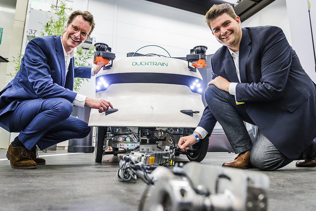 Urheberrechtlich geschuetzte Aufnahmen. Jede Verwendung ist honorarpflichtig und muss beim Urheber angezeigt werden!  [CREDIT: Lars Berg / WWW.LARSBERG.EU - Lars Berg, Von der Tinnenstrasse 13, 48145 Muenster, Germany, mobile +49 179 1379630, Bank: Commerzbank Mnster, IBAN: DE09 4008 0040 0600 9372 00 BIC: DRES DE FF 400, Finanzamt Muenster-Innenstadt, Steuernummer 337/5017/1774, USt-IdNr. DE247738150 - Verwendung nur gegen Namensnennung, Beleg und Honorar entsprechend aktueller MFMPreisliste zzgl. 7 Prozent MwSt - Bei der Verwendung ausserhalb journalistischer Berichterstattung (z.B. Werbung etc.) bitte vorher mit dem Autor Kontakt aufnehmen. Es wird grundsaetzlich keine Einholung von Persoenlichkeits-, Kunst- oder Markenrechten zugesichert, es sei denn, dies ist hier in der Bildbeschriftung ausdruecklich vermerkt. Die Einholung dieser Rechte obliegt dem Nutzer. Es gelten die unter WWW.LARSBERG.EU aufgefuehrten AGB. - NO MODEL RELEASE - ]