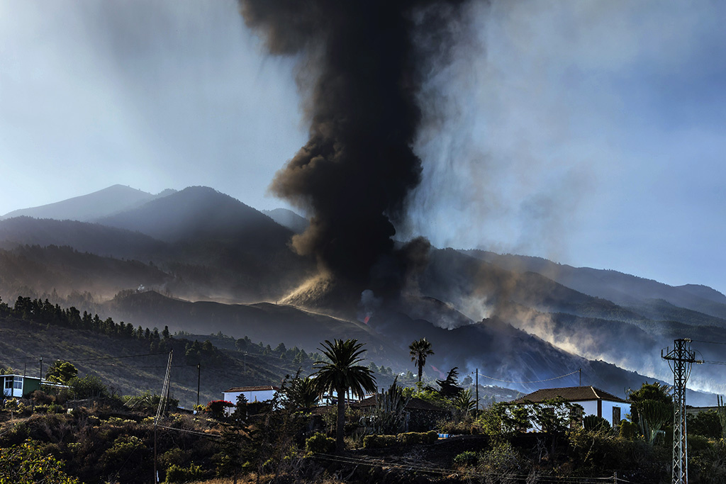 Urheberrechtlich geschuetzte Aufnahmen. Jede Verwendung ist honorarpflichtig und muss beim Urheber angezeigt werden!  [CREDIT: Lars Berg / WWW.LARSBERG.EU - Lars Berg, Von der Tinnenstrasse 13, 48145 Muenster, Germany, mobile +49 179 1379630, Bank: Commerzbank Mnster, IBAN: DE09 4008 0040 0600 9372 00 BIC: DRES DE FF 400, Finanzamt Muenster-Innenstadt, Steuernummer 337/5017/1774, USt-IdNr. DE247738150 - Verwendung nur gegen Namensnennung, Beleg und Honorar entsprechend aktueller MFMPreisliste zzgl. 7 Prozent MwSt - Bei der Verwendung ausserhalb journalistischer Berichterstattung (z.B. Werbung etc.) bitte vorher mit dem Autor Kontakt aufnehmen. Es wird grundsaetzlich keine Einholung von Persoenlichkeits-, Kunst- oder Markenrechten zugesichert, es sei denn, dies ist hier in der Bildbeschriftung ausdruecklich vermerkt. Die Einholung dieser Rechte obliegt dem Nutzer. Es gelten die unter WWW.LARSBERG.EU aufgefuehrten AGB. - NO MODEL RELEASE - ]