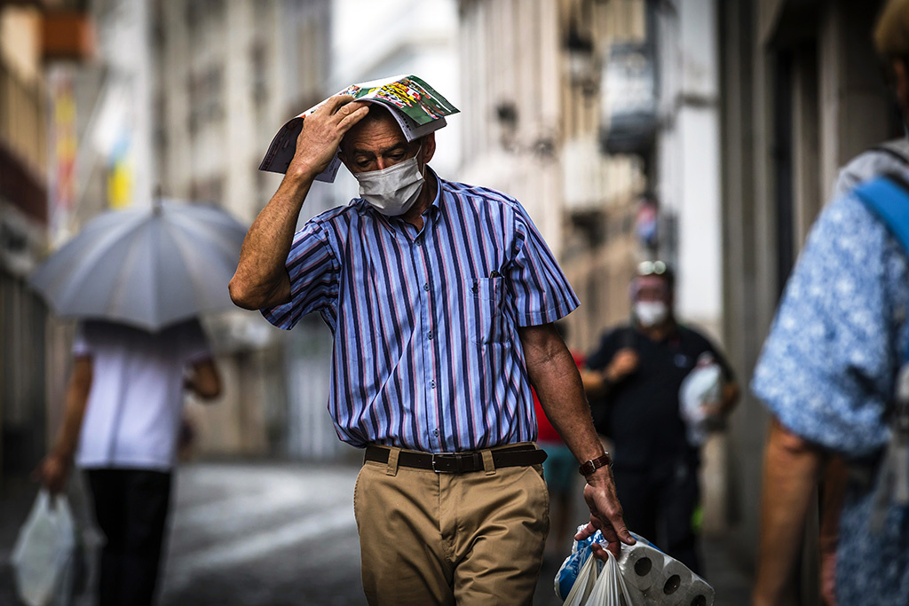 Urheberrechtlich geschuetzte Aufnahmen. Jede Verwendung ist honorarpflichtig und muss beim Urheber angezeigt werden!  [CREDIT: Lars Berg / WWW.LARSBERG.EU - Lars Berg, Von der Tinnenstrasse 13, 48145 Muenster, Germany, mobile +49 179 1379630, Bank: Commerzbank Mnster, IBAN: DE09 4008 0040 0600 9372 00 BIC: DRES DE FF 400, Finanzamt Muenster-Innenstadt, Steuernummer 337/5017/1774, USt-IdNr. DE247738150 - Verwendung nur gegen Namensnennung, Beleg und Honorar entsprechend aktueller MFMPreisliste zzgl. 7 Prozent MwSt - Bei der Verwendung ausserhalb journalistischer Berichterstattung (z.B. Werbung etc.) bitte vorher mit dem Autor Kontakt aufnehmen. Es wird grundsaetzlich keine Einholung von Persoenlichkeits-, Kunst- oder Markenrechten zugesichert, es sei denn, dies ist hier in der Bildbeschriftung ausdruecklich vermerkt. Die Einholung dieser Rechte obliegt dem Nutzer. Es gelten die unter WWW.LARSBERG.EU aufgefuehrten AGB. - NO MODEL RELEASE - ]