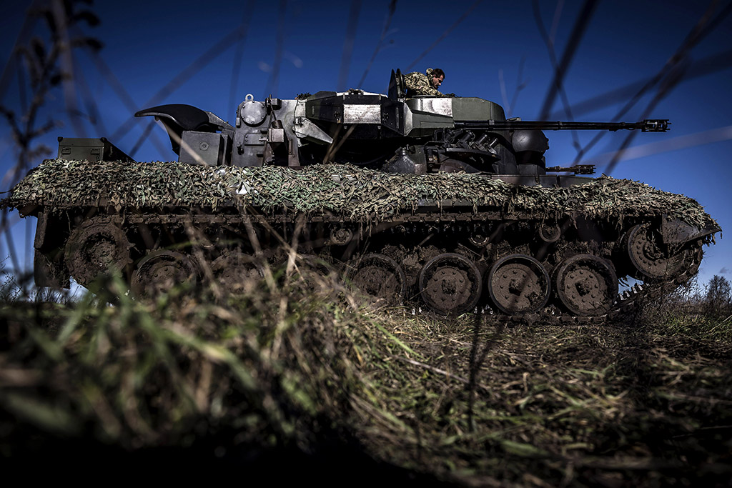 Urheberrechtlich geschuetzte Aufnahmen. Jede Verwendung ist honorarpflichtig und muss beim Urheber angezeigt werden!  [CREDIT: Lars Berg / WWW.LARSBERG.EU - Lars Berg, Von der Tinnenstrasse 13, 48145 Muenster, Germany, mobile +49 179 1379630, Bank: Commerzbank Mnster, IBAN: DE09 4008 0040 0600 9372 00 BIC: DRES DE FF 400, Finanzamt Muenster-Innenstadt, Steuernummer 337/5017/1774, USt-IdNr. DE247738150 - Verwendung nur gegen Namensnennung, Beleg und Honorar entsprechend aktueller MFMPreisliste zzgl. 7 Prozent MwSt - Bei der Verwendung ausserhalb journalistischer Berichterstattung (z.B. Werbung etc.) bitte vorher mit dem Autor Kontakt aufnehmen. Es wird grundsaetzlich keine Einholung von Persoenlichkeits-, Kunst- oder Markenrechten zugesichert, es sei denn, dies ist hier in der Bildbeschriftung ausdruecklich vermerkt. Die Einholung dieser Rechte obliegt dem Nutzer. Es gelten die unter WWW.LARSBERG.EU aufgefuehrten AGB. - NO MODEL RELEASE - ]