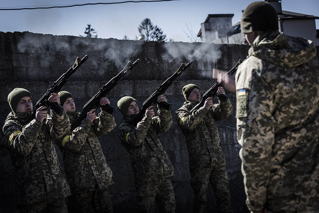 Urheberrechtlich geschuetzte Aufnahmen. Jede Verwendung ist honorarpflichtig und muss beim Urheber angezeigt werden!  [CREDIT: Lars Berg / WWW.LARSBERG.EU - Lars Berg, Von der Tinnenstrasse 13, 48145 Muenster, Germany, mobile +49 179 1379630, Bank: Commerzbank Mnster, IBAN: DE09 4008 0040 0600 9372 00 BIC: DRES DE FF 400, Finanzamt Muenster-Innenstadt, Steuernummer 337/5017/1774, USt-IdNr. DE247738150 - Verwendung nur gegen Namensnennung, Beleg und Honorar entsprechend aktueller MFMPreisliste zzgl. 7 Prozent MwSt - Bei der Verwendung ausserhalb journalistischer Berichterstattung (z.B. Werbung etc.) bitte vorher mit dem Autor Kontakt aufnehmen. Es wird grundsaetzlich keine Einholung von Persoenlichkeits-, Kunst- oder Markenrechten zugesichert, es sei denn, dies ist hier in der Bildbeschriftung ausdruecklich vermerkt. Die Einholung dieser Rechte obliegt dem Nutzer. Es gelten die unter WWW.LARSBERG.EU aufgefuehrten AGB. - NO MODEL RELEASE - ]