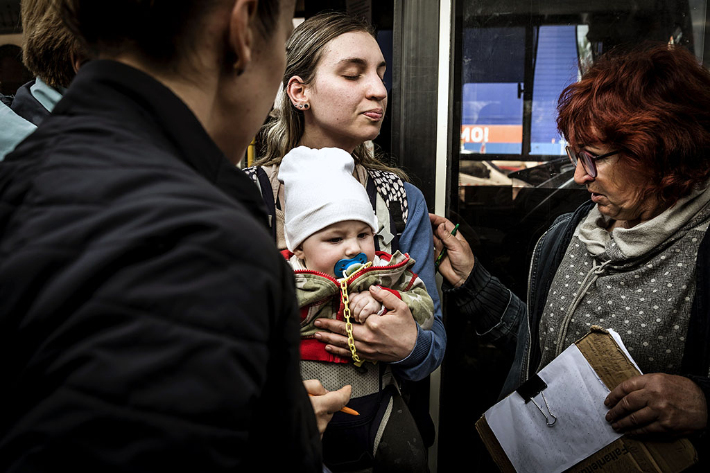 Urheberrechtlich geschuetzte Aufnahmen. Jede Verwendung ist honorarpflichtig und muss beim Urheber angezeigt werden!  [CREDIT: Lars Berg / WWW.LARSBERG.EU - Lars Berg, Von der Tinnenstrasse 13, 48145 Muenster, Germany, mobile +49 179 1379630, Bank: Commerzbank Mnster, IBAN: DE09 4008 0040 0600 9372 00 BIC: DRES DE FF 400, Finanzamt Muenster-Innenstadt, Steuernummer 337/5017/1774, USt-IdNr. DE247738150 - Verwendung nur gegen Namensnennung, Beleg und Honorar entsprechend aktueller MFMPreisliste zzgl. 7 Prozent MwSt - Bei der Verwendung ausserhalb journalistischer Berichterstattung (z.B. Werbung etc.) bitte vorher mit dem Autor Kontakt aufnehmen. Es wird grundsaetzlich keine Einholung von Persoenlichkeits-, Kunst- oder Markenrechten zugesichert, es sei denn, dies ist hier in der Bildbeschriftung ausdruecklich vermerkt. Die Einholung dieser Rechte obliegt dem Nutzer. Es gelten die unter WWW.LARSBERG.EU aufgefuehrten AGB. - NO MODEL RELEASE - ]