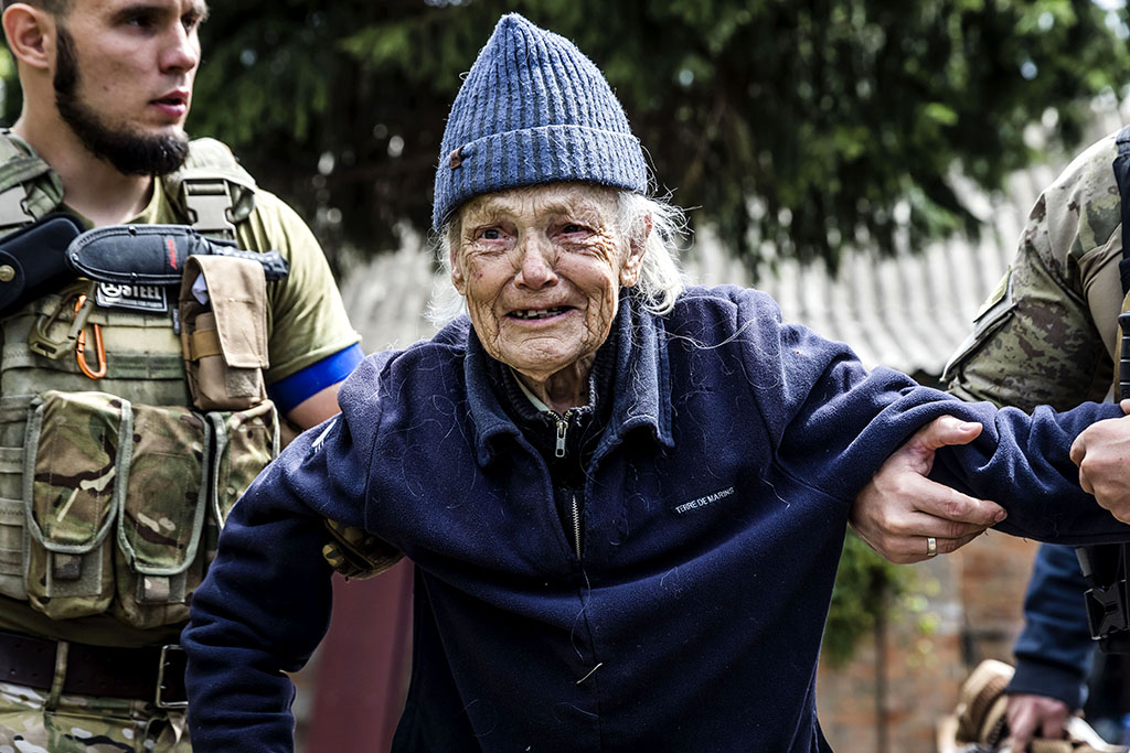 Urheberrechtlich geschuetzte Aufnahmen. Jede Verwendung ist honorarpflichtig und muss beim Urheber angezeigt werden!  [CREDIT: Lars Berg / WWW.LARSBERG.EU - Lars Berg, Von der Tinnenstrasse 13, 48145 Muenster, Germany, mobile +49 179 1379630, Bank: Commerzbank Mnster, IBAN: DE09 4008 0040 0600 9372 00 BIC: DRES DE FF 400, Finanzamt Muenster-Innenstadt, Steuernummer 337/5017/1774, USt-IdNr. DE247738150 - Verwendung nur gegen Namensnennung, Beleg und Honorar entsprechend aktueller MFMPreisliste zzgl. 7 Prozent MwSt - Bei der Verwendung ausserhalb journalistischer Berichterstattung (z.B. Werbung etc.) bitte vorher mit dem Autor Kontakt aufnehmen. Es wird grundsaetzlich keine Einholung von Persoenlichkeits-, Kunst- oder Markenrechten zugesichert, es sei denn, dies ist hier in der Bildbeschriftung ausdruecklich vermerkt. Die Einholung dieser Rechte obliegt dem Nutzer. Es gelten die unter WWW.LARSBERG.EU aufgefuehrten AGB. - NO MODEL RELEASE - ]