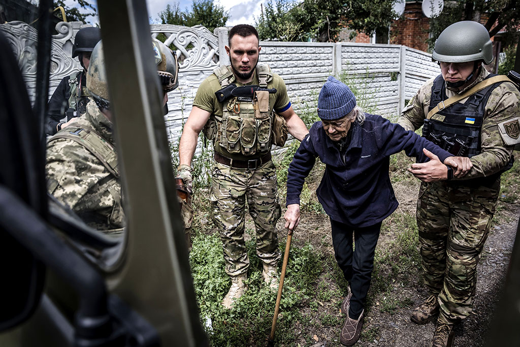 Urheberrechtlich geschuetzte Aufnahmen. Jede Verwendung ist honorarpflichtig und muss beim Urheber angezeigt werden!  [CREDIT: Lars Berg / WWW.LARSBERG.EU - Lars Berg, Von der Tinnenstrasse 13, 48145 Muenster, Germany, mobile +49 179 1379630, Bank: Commerzbank Mnster, IBAN: DE09 4008 0040 0600 9372 00 BIC: DRES DE FF 400, Finanzamt Muenster-Innenstadt, Steuernummer 337/5017/1774, USt-IdNr. DE247738150 - Verwendung nur gegen Namensnennung, Beleg und Honorar entsprechend aktueller MFMPreisliste zzgl. 7 Prozent MwSt - Bei der Verwendung ausserhalb journalistischer Berichterstattung (z.B. Werbung etc.) bitte vorher mit dem Autor Kontakt aufnehmen. Es wird grundsaetzlich keine Einholung von Persoenlichkeits-, Kunst- oder Markenrechten zugesichert, es sei denn, dies ist hier in der Bildbeschriftung ausdruecklich vermerkt. Die Einholung dieser Rechte obliegt dem Nutzer. Es gelten die unter WWW.LARSBERG.EU aufgefuehrten AGB. - NO MODEL RELEASE - ]