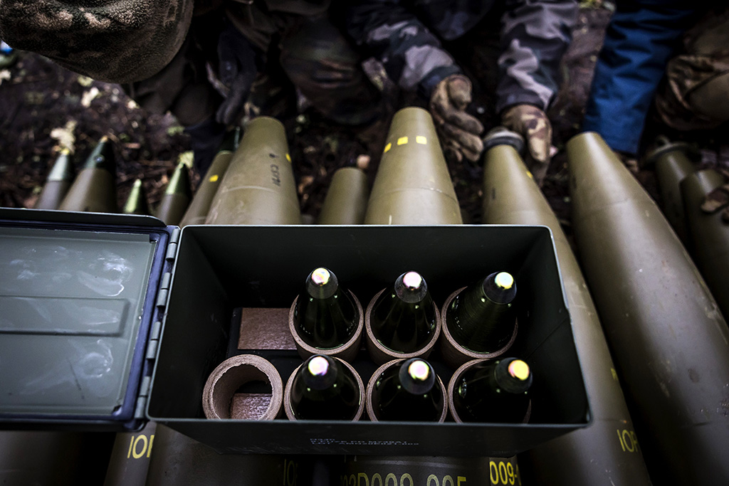 Urheberrechtlich geschuetzte Aufnahmen. Jede Verwendung ist honorarpflichtig und muss beim Urheber angezeigt werden!  [CREDIT: Lars Berg / WWW.LARSBERG.EU - Lars Berg, Von der Tinnenstrasse 13, 48145 Muenster, Germany, mobile +49 179 1379630, Bank: Commerzbank Mnster, IBAN: DE09 4008 0040 0600 9372 00 BIC: DRES DE FF 400, Finanzamt Muenster-Innenstadt, Steuernummer 337/5017/1774, USt-IdNr. DE247738150 - Verwendung nur gegen Namensnennung, Beleg und Honorar entsprechend aktueller MFMPreisliste zzgl. 7 Prozent MwSt - Bei der Verwendung ausserhalb journalistischer Berichterstattung (z.B. Werbung etc.) bitte vorher mit dem Autor Kontakt aufnehmen. Es wird grundsaetzlich keine Einholung von Persoenlichkeits-, Kunst- oder Markenrechten zugesichert, es sei denn, dies ist hier in der Bildbeschriftung ausdruecklich vermerkt. Die Einholung dieser Rechte obliegt dem Nutzer. Es gelten die unter WWW.LARSBERG.EU aufgefuehrten AGB. - NO MODEL RELEASE - ]