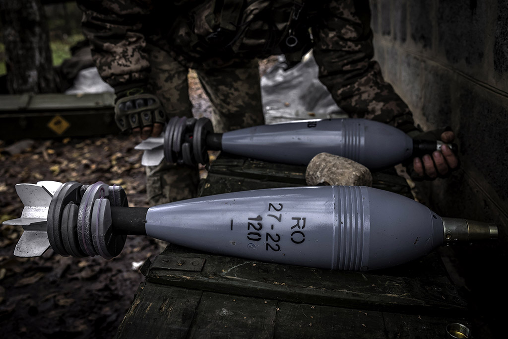 Urheberrechtlich geschuetzte Aufnahmen. Jede Verwendung ist honorarpflichtig und muss beim Urheber angezeigt werden!  [CREDIT: Lars Berg / WWW.LARSBERG.EU - Lars Berg, Von der Tinnenstrasse 13, 48145 Muenster, Germany, mobile +49 179 1379630, Bank: Commerzbank Mnster, IBAN: DE09 4008 0040 0600 9372 00 BIC: DRES DE FF 400, Finanzamt Muenster-Innenstadt, Steuernummer 337/5017/1774, USt-IdNr. DE247738150 - Verwendung nur gegen Namensnennung, Beleg und Honorar entsprechend aktueller MFMPreisliste zzgl. 7 Prozent MwSt - Bei der Verwendung ausserhalb journalistischer Berichterstattung (z.B. Werbung etc.) bitte vorher mit dem Autor Kontakt aufnehmen. Es wird grundsaetzlich keine Einholung von Persoenlichkeits-, Kunst- oder Markenrechten zugesichert, es sei denn, dies ist hier in der Bildbeschriftung ausdruecklich vermerkt. Die Einholung dieser Rechte obliegt dem Nutzer. Es gelten die unter WWW.LARSBERG.EU aufgefuehrten AGB. - NO MODEL RELEASE - ]