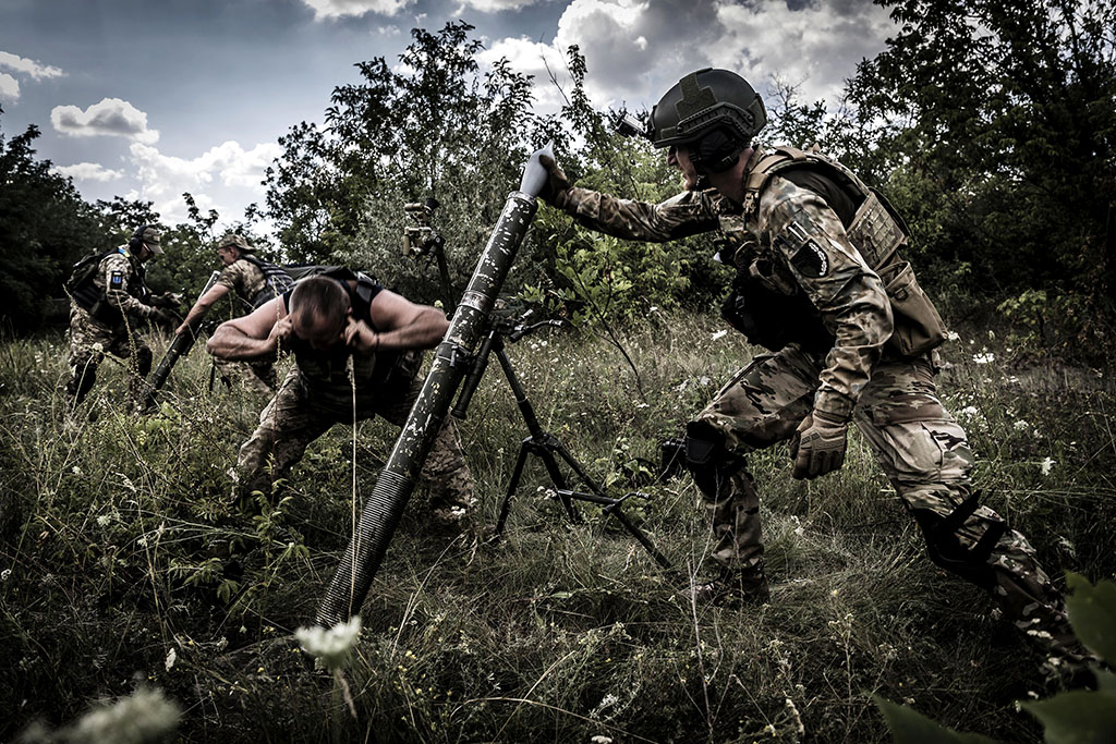 Urheberrechtlich geschuetzte Aufnahmen. Jede Verwendung ist honorarpflichtig und muss beim Urheber angezeigt werden!  [CREDIT: Lars Berg / WWW.LARSBERG.EU - Lars Berg, Von der Tinnenstrasse 13, 48145 Muenster, Germany, mobile +49 179 1379630, Bank: Commerzbank Mnster, IBAN: DE09 4008 0040 0600 9372 00 BIC: DRES DE FF 400, Finanzamt Muenster-Innenstadt, Steuernummer 337/5017/1774, USt-IdNr. DE247738150 - Verwendung nur gegen Namensnennung, Beleg und Honorar entsprechend aktueller MFMPreisliste zzgl. 7 Prozent MwSt - Bei der Verwendung ausserhalb journalistischer Berichterstattung (z.B. Werbung etc.) bitte vorher mit dem Autor Kontakt aufnehmen. Es wird grundsaetzlich keine Einholung von Persoenlichkeits-, Kunst- oder Markenrechten zugesichert, es sei denn, dies ist hier in der Bildbeschriftung ausdruecklich vermerkt. Die Einholung dieser Rechte obliegt dem Nutzer. Es gelten die unter WWW.LARSBERG.EU aufgefuehrten AGB. - NO MODEL RELEASE - ]