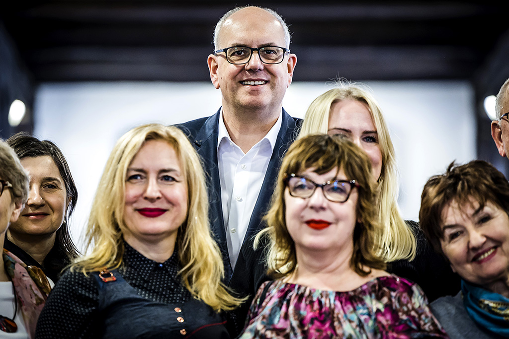 Urheberrechtlich geschuetzte Aufnahmen. Jede Verwendung ist honorarpflichtig und muss beim Urheber angezeigt werden!

[CREDIT: Lars Berg / WWW.LARSBERG.EU - Lars Berg, Von der Tinnenstrasse 13, 48145 Muenster, Germany, mobile +49 179 1379630, Bank: Commerzbank Mnster, IBAN: DE09 4008 0040 0600 9372 00 BIC: DRES DE FF 400, Finanzamt Muenster-Innenstadt, Steuernummer 337/5017/1774, USt-IdNr. DE247738150 - Verwendung nur gegen Namensnennung, Beleg und Honorar entsprechend aktueller MFMPreisliste zzgl. 7 Prozent MwSt - Bei der Verwendung ausserhalb journalistischer Berichterstattung (z.B. Werbung etc.) bitte vorher mit dem Autor Kontakt aufnehmen. Es wird grundsaetzlich keine Einholung von Persoenlichkeits-, Kunst- oder Markenrechten zugesichert, es sei denn, dies ist hier in der Bildbeschriftung ausdruecklich vermerkt. Die Einholung dieser Rechte obliegt dem Nutzer. Es gelten die unter WWW.LARSBERG.EU aufgefuehrten AGB. - NO MODEL RELEASE - ]