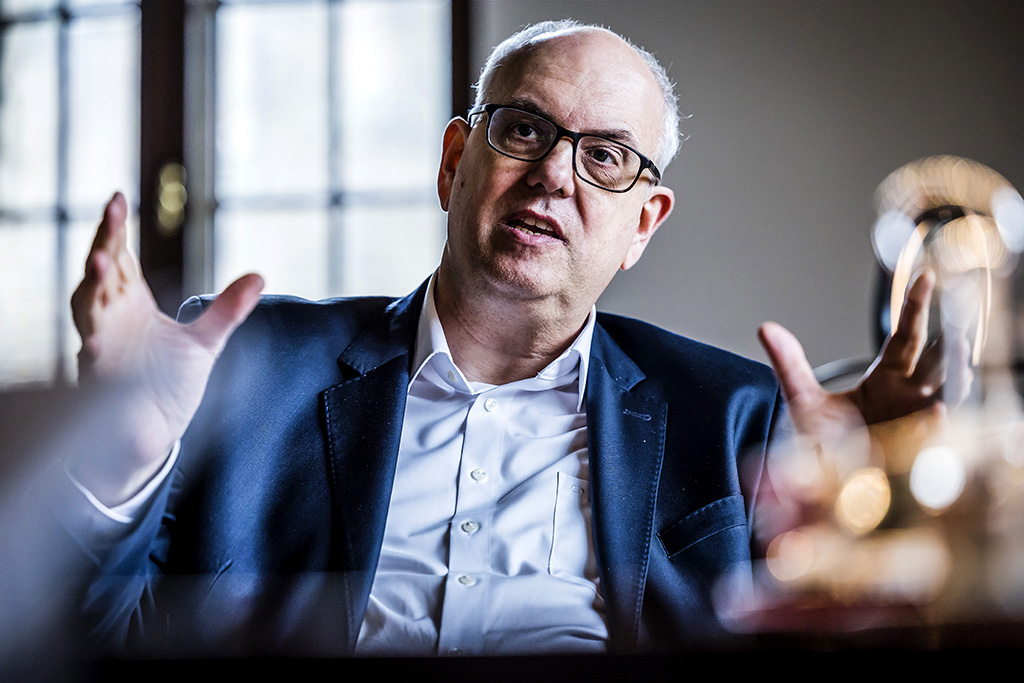 Urheberrechtlich geschuetzte Aufnahmen. Jede Verwendung ist honorarpflichtig und muss beim Urheber angezeigt werden!

[CREDIT: Lars Berg / WWW.LARSBERG.EU - Lars Berg, Von der Tinnenstrasse 13, 48145 Muenster, Germany, mobile +49 179 1379630, Bank: Commerzbank Mnster, IBAN: DE09 4008 0040 0600 9372 00 BIC: DRES DE FF 400, Finanzamt Muenster-Innenstadt, Steuernummer 337/5017/1774, USt-IdNr. DE247738150 - Verwendung nur gegen Namensnennung, Beleg und Honorar entsprechend aktueller MFMPreisliste zzgl. 7 Prozent MwSt - Bei der Verwendung ausserhalb journalistischer Berichterstattung (z.B. Werbung etc.) bitte vorher mit dem Autor Kontakt aufnehmen. Es wird grundsaetzlich keine Einholung von Persoenlichkeits-, Kunst- oder Markenrechten zugesichert, es sei denn, dies ist hier in der Bildbeschriftung ausdruecklich vermerkt. Die Einholung dieser Rechte obliegt dem Nutzer. Es gelten die unter WWW.LARSBERG.EU aufgefuehrten AGB. - NO MODEL RELEASE - ]