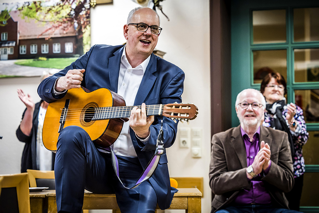 Urheberrechtlich geschuetzte Aufnahmen. Jede Verwendung ist honorarpflichtig und muss beim Urheber angezeigt werden!

[CREDIT: Lars Berg / WWW.LARSBERG.EU - Lars Berg, Von der Tinnenstrasse 13, 48145 Muenster, Germany, mobile +49 179 1379630, Bank: Commerzbank Mnster, IBAN: DE09 4008 0040 0600 9372 00 BIC: DRES DE FF 400, Finanzamt Muenster-Innenstadt, Steuernummer 337/5017/1774, USt-IdNr. DE247738150 - Verwendung nur gegen Namensnennung, Beleg und Honorar entsprechend aktueller MFMPreisliste zzgl. 7 Prozent MwSt - Bei der Verwendung ausserhalb journalistischer Berichterstattung (z.B. Werbung etc.) bitte vorher mit dem Autor Kontakt aufnehmen. Es wird grundsaetzlich keine Einholung von Persoenlichkeits-, Kunst- oder Markenrechten zugesichert, es sei denn, dies ist hier in der Bildbeschriftung ausdruecklich vermerkt. Die Einholung dieser Rechte obliegt dem Nutzer. Es gelten die unter WWW.LARSBERG.EU aufgefuehrten AGB. - NO MODEL RELEASE - ]