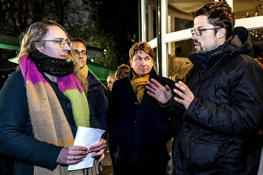 Urheberrechtlich geschuetzte Aufnahmen. Jede Verwendung ist honorarpflichtig und muss beim Urheber angezeigt werden!

[CREDIT: Lars Berg / WWW.LARSBERG.EU - Lars Berg, Von der Tinnenstrasse 13, 48145 Muenster, Germany, mobile +49 179 1379630, Bank: Commerzbank Mnster, IBAN: DE09 4008 0040 0600 9372 00 BIC: DRES DE FF 400, Finanzamt Muenster-Innenstadt, Steuernummer 337/5017/1774, USt-IdNr. DE247738150 - Verwendung nur gegen Namensnennung, Beleg und Honorar entsprechend aktueller MFMPreisliste zzgl. 7 Prozent MwSt - Bei der Verwendung ausserhalb journalistischer Berichterstattung (z.B. Werbung etc.) bitte vorher mit dem Autor Kontakt aufnehmen. Es wird grundsaetzlich keine Einholung von Persoenlichkeits-, Kunst- oder Markenrechten zugesichert, es sei denn, dies ist hier in der Bildbeschriftung ausdruecklich vermerkt. Die Einholung dieser Rechte obliegt dem Nutzer. Es gelten die unter WWW.LARSBERG.EU aufgefuehrten AGB. - NO MODEL RELEASE - ]
