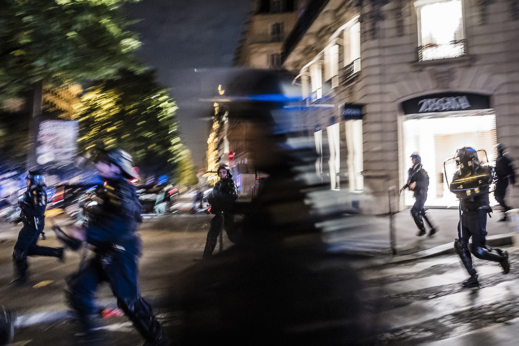 Urheberrechtlich geschuetzte Aufnahmen. Jede Verwendung ist honorarpflichtig und muss beim Urheber angezeigt werden!

[CREDIT: Lars Berg / WWW.LARSBERG.EU - Lars Berg, Von der Tinnenstrasse 13, 48145 Muenster, Germany, mobile +49 179 1379630, Bank: Commerzbank Mnster, IBAN: DE09 4008 0040 0600 9372 00 BIC: DRES DE FF 400, Finanzamt Muenster-Innenstadt, Steuernummer 337/5017/1774, USt-IdNr. DE247738150 - Verwendung nur gegen Namensnennung, Beleg und Honorar entsprechend aktueller MFMPreisliste zzgl. 7 Prozent MwSt - Bei der Verwendung ausserhalb journalistischer Berichterstattung (z.B. Werbung etc.) bitte vorher mit dem Autor Kontakt aufnehmen. Es wird grundsaetzlich keine Einholung von Persoenlichkeits-, Kunst- oder Markenrechten zugesichert, es sei denn, dies ist hier in der Bildbeschriftung ausdruecklich vermerkt. Die Einholung dieser Rechte obliegt dem Nutzer. Es gelten die unter WWW.LARSBERG.EU aufgefuehrten AGB. - NO MODEL RELEASE - ]