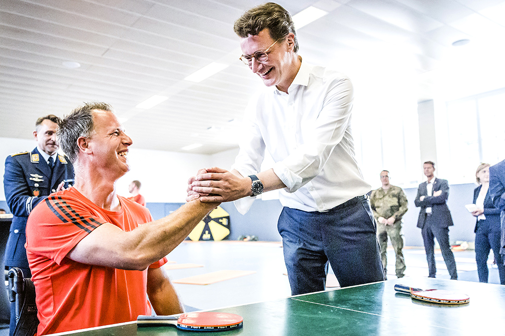 Urheberrechtlich geschuetzte Aufnahmen. Jede Verwendung ist honorarpflichtig und muss beim Urheber angezeigt werden!

[CREDIT: Lars Berg / WWW.LARSBERG.EU - Lars Berg, Von der Tinnenstrasse 13, 48145 Muenster, Germany, mobile +49 179 1379630, Bank: Commerzbank Mnster, IBAN: DE09 4008 0040 0600 9372 00 BIC: DRES DE FF 400, Finanzamt Muenster-Innenstadt, Steuernummer 337/5017/1774, USt-IdNr. DE247738150 - Verwendung nur gegen Namensnennung, Beleg und Honorar entsprechend aktueller MFMPreisliste zzgl. 7 Prozent MwSt - Bei der Verwendung ausserhalb journalistischer Berichterstattung (z.B. Werbung etc.) bitte vorher mit dem Autor Kontakt aufnehmen. Es wird grundsaetzlich keine Einholung von Persoenlichkeits-, Kunst- oder Markenrechten zugesichert, es sei denn, dies ist hier in der Bildbeschriftung ausdruecklich vermerkt. Die Einholung dieser Rechte obliegt dem Nutzer. Es gelten die unter WWW.LARSBERG.EU aufgefuehrten AGB. - NO MODEL RELEASE - ]