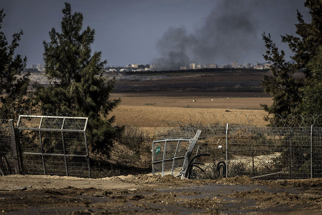 Urheberrechtlich geschuetzte Aufnahmen. Jede Verwendung ist honorarpflichtig und muss beim Urheber angezeigt werden!  [CREDIT: Lars Berg / WWW.LARSBERG.EU - Lars Berg, Von der Tinnenstrasse 13, 48145 Muenster, Germany, mobile +49 179 1379630, Bank: Commerzbank Mnster, IBAN: DE09 4008 0040 0600 9372 00 BIC: DRES DE FF 400, Finanzamt Muenster-Innenstadt, Steuernummer 337/5017/1774, USt-IdNr. DE247738150 - Verwendung nur gegen Namensnennung, Beleg und Honorar entsprechend aktueller MFMPreisliste zzgl. 7 Prozent MwSt - Bei der Verwendung ausserhalb journalistischer Berichterstattung (z.B. Werbung etc.) bitte vorher mit dem Autor Kontakt aufnehmen. Es wird grundsaetzlich keine Einholung von Persoenlichkeits-, Kunst- oder Markenrechten zugesichert, es sei denn, dies ist hier in der Bildbeschriftung ausdruecklich vermerkt. Die Einholung dieser Rechte obliegt dem Nutzer. Es gelten die unter WWW.LARSBERG.EU aufgefuehrten AGB. - NO MODEL RELEASE - ]