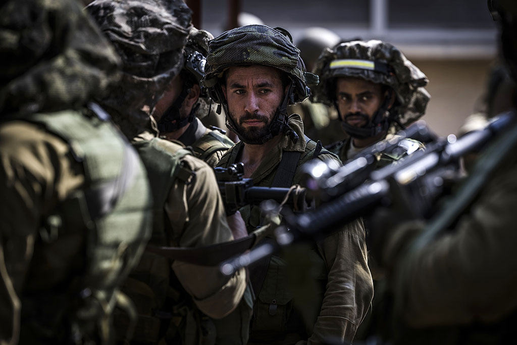 Urheberrechtlich geschuetzte Aufnahmen. Jede Verwendung ist honorarpflichtig und muss beim Urheber angezeigt werden!  [CREDIT: Lars Berg / WWW.LARSBERG.EU - Lars Berg, Von der Tinnenstrasse 13, 48145 Muenster, Germany, mobile +49 179 1379630, Bank: Commerzbank Mnster, IBAN: DE09 4008 0040 0600 9372 00 BIC: DRES DE FF 400, Finanzamt Muenster-Innenstadt, Steuernummer 337/5017/1774, USt-IdNr. DE247738150 - Verwendung nur gegen Namensnennung, Beleg und Honorar entsprechend aktueller MFMPreisliste zzgl. 7 Prozent MwSt - Bei der Verwendung ausserhalb journalistischer Berichterstattung (z.B. Werbung etc.) bitte vorher mit dem Autor Kontakt aufnehmen. Es wird grundsaetzlich keine Einholung von Persoenlichkeits-, Kunst- oder Markenrechten zugesichert, es sei denn, dies ist hier in der Bildbeschriftung ausdruecklich vermerkt. Die Einholung dieser Rechte obliegt dem Nutzer. Es gelten die unter WWW.LARSBERG.EU aufgefuehrten AGB. - NO MODEL RELEASE - ]