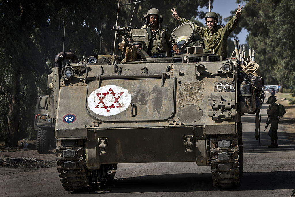 Urheberrechtlich geschuetzte Aufnahmen. Jede Verwendung ist honorarpflichtig und muss beim Urheber angezeigt werden!  [CREDIT: Lars Berg / WWW.LARSBERG.EU - Lars Berg, Von der Tinnenstrasse 13, 48145 Muenster, Germany, mobile +49 179 1379630, Bank: Commerzbank Mnster, IBAN: DE09 4008 0040 0600 9372 00 BIC: DRES DE FF 400, Finanzamt Muenster-Innenstadt, Steuernummer 337/5017/1774, USt-IdNr. DE247738150 - Verwendung nur gegen Namensnennung, Beleg und Honorar entsprechend aktueller MFMPreisliste zzgl. 7 Prozent MwSt - Bei der Verwendung ausserhalb journalistischer Berichterstattung (z.B. Werbung etc.) bitte vorher mit dem Autor Kontakt aufnehmen. Es wird grundsaetzlich keine Einholung von Persoenlichkeits-, Kunst- oder Markenrechten zugesichert, es sei denn, dies ist hier in der Bildbeschriftung ausdruecklich vermerkt. Die Einholung dieser Rechte obliegt dem Nutzer. Es gelten die unter WWW.LARSBERG.EU aufgefuehrten AGB. - NO MODEL RELEASE - ]