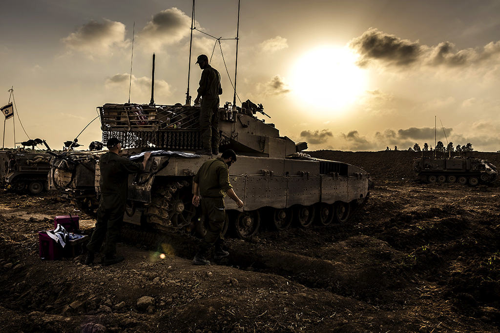 Urheberrechtlich geschuetzte Aufnahmen. Jede Verwendung ist honorarpflichtig und muss beim Urheber angezeigt werden!  [CREDIT: Lars Berg / WWW.LARSBERG.EU - Lars Berg, Von der Tinnenstrasse 13, 48145 Muenster, Germany, mobile +49 179 1379630, Bank: Commerzbank Mnster, IBAN: DE09 4008 0040 0600 9372 00 BIC: DRES DE FF 400, Finanzamt Muenster-Innenstadt, Steuernummer 337/5017/1774, USt-IdNr. DE247738150 - Verwendung nur gegen Namensnennung, Beleg und Honorar entsprechend aktueller MFMPreisliste zzgl. 7 Prozent MwSt - Bei der Verwendung ausserhalb journalistischer Berichterstattung (z.B. Werbung etc.) bitte vorher mit dem Autor Kontakt aufnehmen. Es wird grundsaetzlich keine Einholung von Persoenlichkeits-, Kunst- oder Markenrechten zugesichert, es sei denn, dies ist hier in der Bildbeschriftung ausdruecklich vermerkt. Die Einholung dieser Rechte obliegt dem Nutzer. Es gelten die unter WWW.LARSBERG.EU aufgefuehrten AGB. - NO MODEL RELEASE - ]