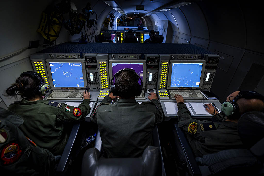 Urheberrechtlich geschuetzte Aufnahmen. Jede Verwendung ist honorarpflichtig und muss beim Urheber angezeigt werden!  [CREDIT: Lars Berg / WWW.LARSBERG.EU - Lars Berg, Von der Tinnenstrasse 13, 48145 Muenster, Germany, mobile +49 179 1379630, Bank: Commerzbank Mnster, IBAN: DE09 4008 0040 0600 9372 00 BIC: DRES DE FF 400, Finanzamt Muenster-Innenstadt, Steuernummer 337/5017/1774, USt-IdNr. DE247738150 - Verwendung nur gegen Namensnennung, Beleg und Honorar entsprechend aktueller MFMPreisliste zzgl. 7 Prozent MwSt - Bei der Verwendung ausserhalb journalistischer Berichterstattung (z.B. Werbung etc.) bitte vorher mit dem Autor Kontakt aufnehmen. Es wird grundsaetzlich keine Einholung von Persoenlichkeits-, Kunst- oder Markenrechten zugesichert, es sei denn, dies ist hier in der Bildbeschriftung ausdruecklich vermerkt. Die Einholung dieser Rechte obliegt dem Nutzer. Es gelten die unter WWW.LARSBERG.EU aufgefuehrten AGB. - NO MODEL RELEASE - ]