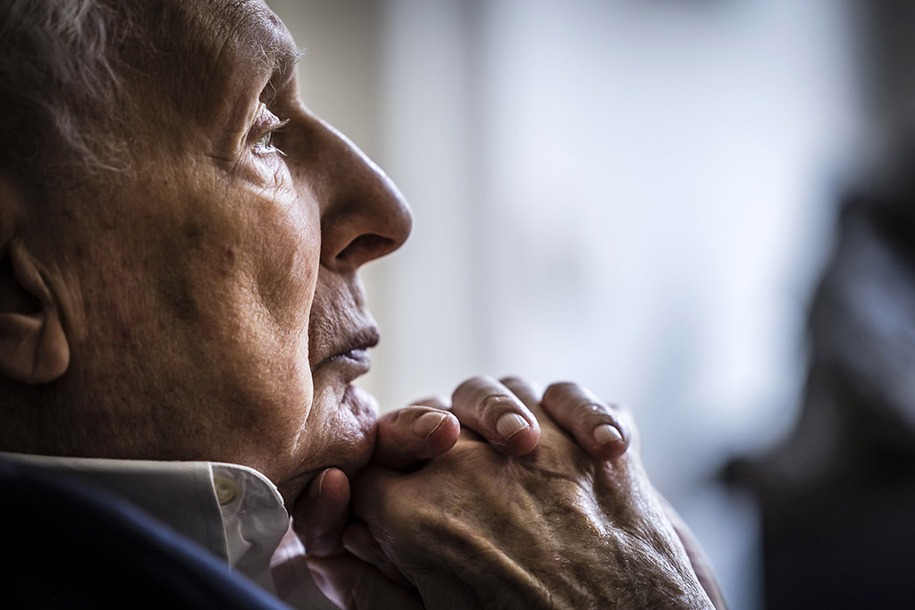 Urheberrechtlich geschuetzte Aufnahmen. Jede Verwendung ist honorarpflichtig und muss beim Urheber angezeigt werden!

[CREDIT: Lars Berg / WWW.LARSBERG.EU - Lars Berg, Von der Tinnenstrasse 13, 48145 Muenster, Germany, mobile +49 179 1379630, Bank: Commerzbank Mnster, IBAN: DE09 4008 0040 0600 9372 00 BIC: DRES DE FF 400, Finanzamt Muenster-Innenstadt, Steuernummer 337/5017/1774, USt-IdNr. DE247738150 - Verwendung nur gegen Namensnennung, Beleg und Honorar entsprechend aktueller MFMPreisliste zzgl. 7 Prozent MwSt - Bei der Verwendung ausserhalb journalistischer Berichterstattung (z.B. Werbung etc.) bitte vorher mit dem Autor Kontakt aufnehmen. Es wird grundsaetzlich keine Einholung von Persoenlichkeits-, Kunst- oder Markenrechten zugesichert, es sei denn, dies ist hier in der Bildbeschriftung ausdruecklich vermerkt. Die Einholung dieser Rechte obliegt dem Nutzer. Es gelten die unter WWW.LARSBERG.EU aufgefuehrten AGB. - NO MODEL RELEASE - ]