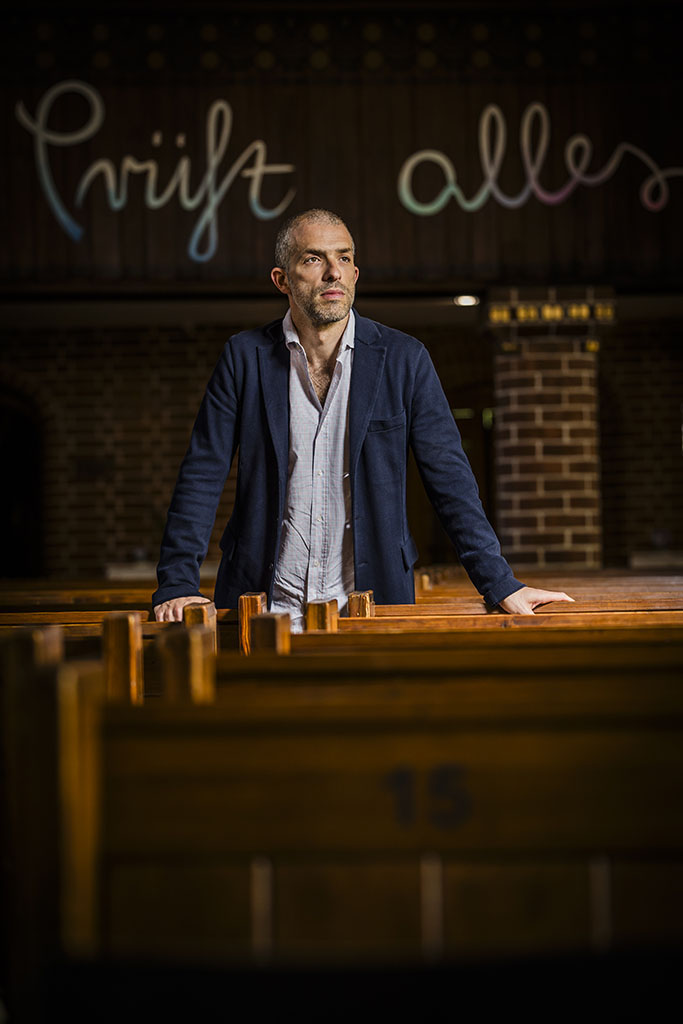 Urheberrechtlich geschuetzte Aufnahmen. Jede Verwendung ist honorarpflichtig und muss beim Urheber angezeigt werden!  [CREDIT: Lars Berg / WWW.LARSBERG.EU - Lars Berg, Von der Tinnenstrasse 13, 48145 Muenster, Germany, mobile +49 179 1379630, Bank: Commerzbank Mnster, IBAN: DE09 4008 0040 0600 9372 00 BIC: DRES DE FF 400, Finanzamt Muenster-Innenstadt, Steuernummer 337/5017/1774, USt-IdNr. DE247738150 - Verwendung nur gegen Namensnennung, Beleg und Honorar entsprechend aktueller MFMPreisliste zzgl. 7 Prozent MwSt - Bei der Verwendung ausserhalb journalistischer Berichterstattung (z.B. Werbung etc.) bitte vorher mit dem Autor Kontakt aufnehmen. Es wird grundsaetzlich keine Einholung von Persoenlichkeits-, Kunst- oder Markenrechten zugesichert, es sei denn, dies ist hier in der Bildbeschriftung ausdruecklich vermerkt. Die Einholung dieser Rechte obliegt dem Nutzer. Es gelten die unter WWW.LARSBERG.EU aufgefuehrten AGB. - NO MODEL RELEASE - ]